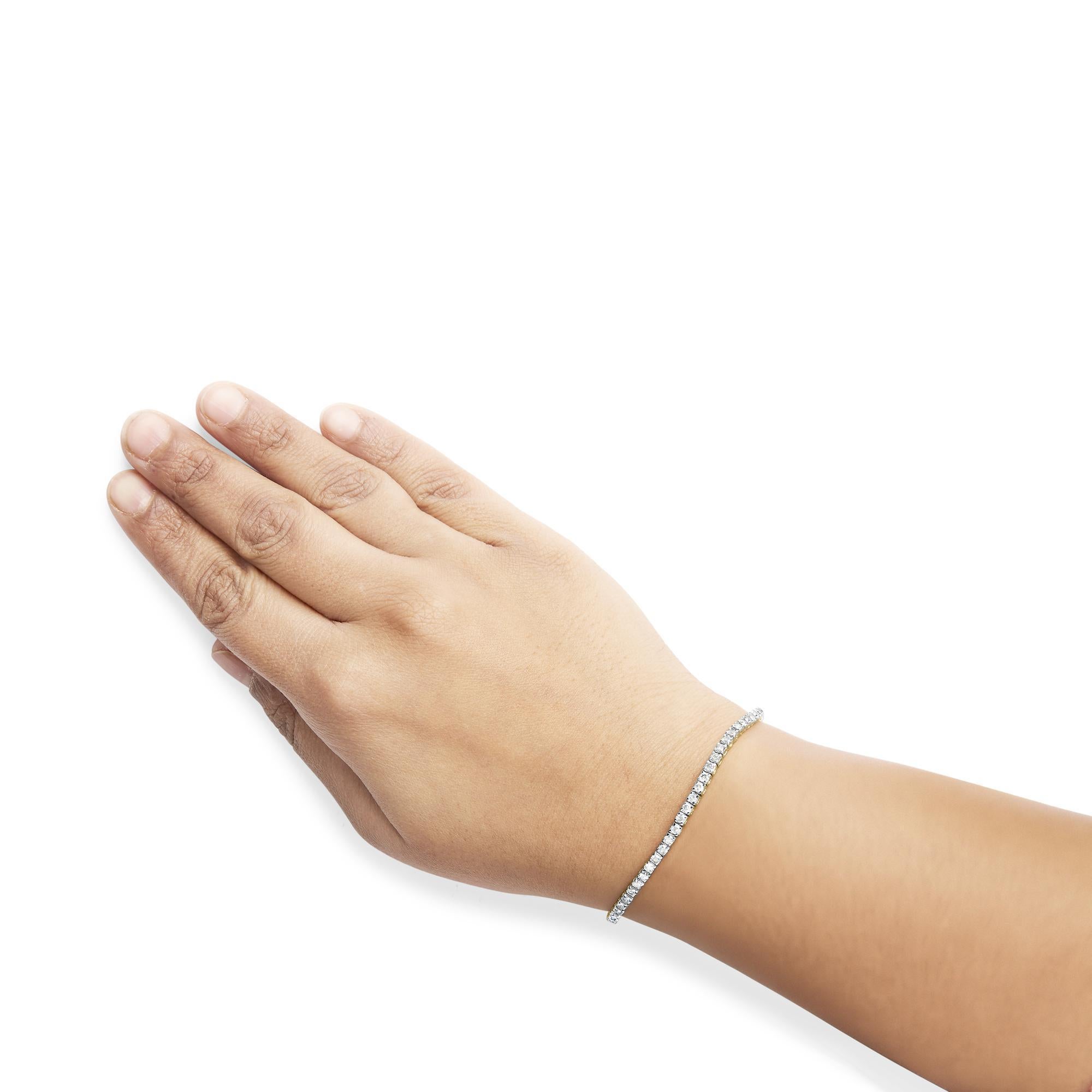 Pulsera de Tenis Clásica de Diamantes de 3,0 Cttw en Oro Amarillo de 10K Corte redondo en venta