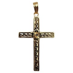 10k Gold Pendant Necklaces
