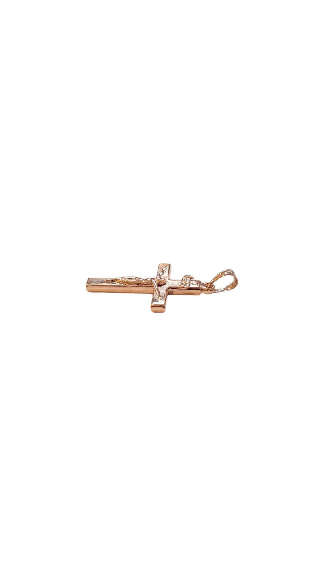 Pendentif breloque Crucifix en or jaune 10 carats n° 20528 Bon état - En vente à Washington Depot, CT