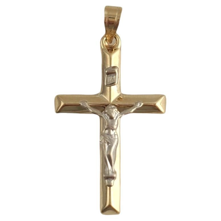 10K Yellow Gold Crucifix Pendant For Sale