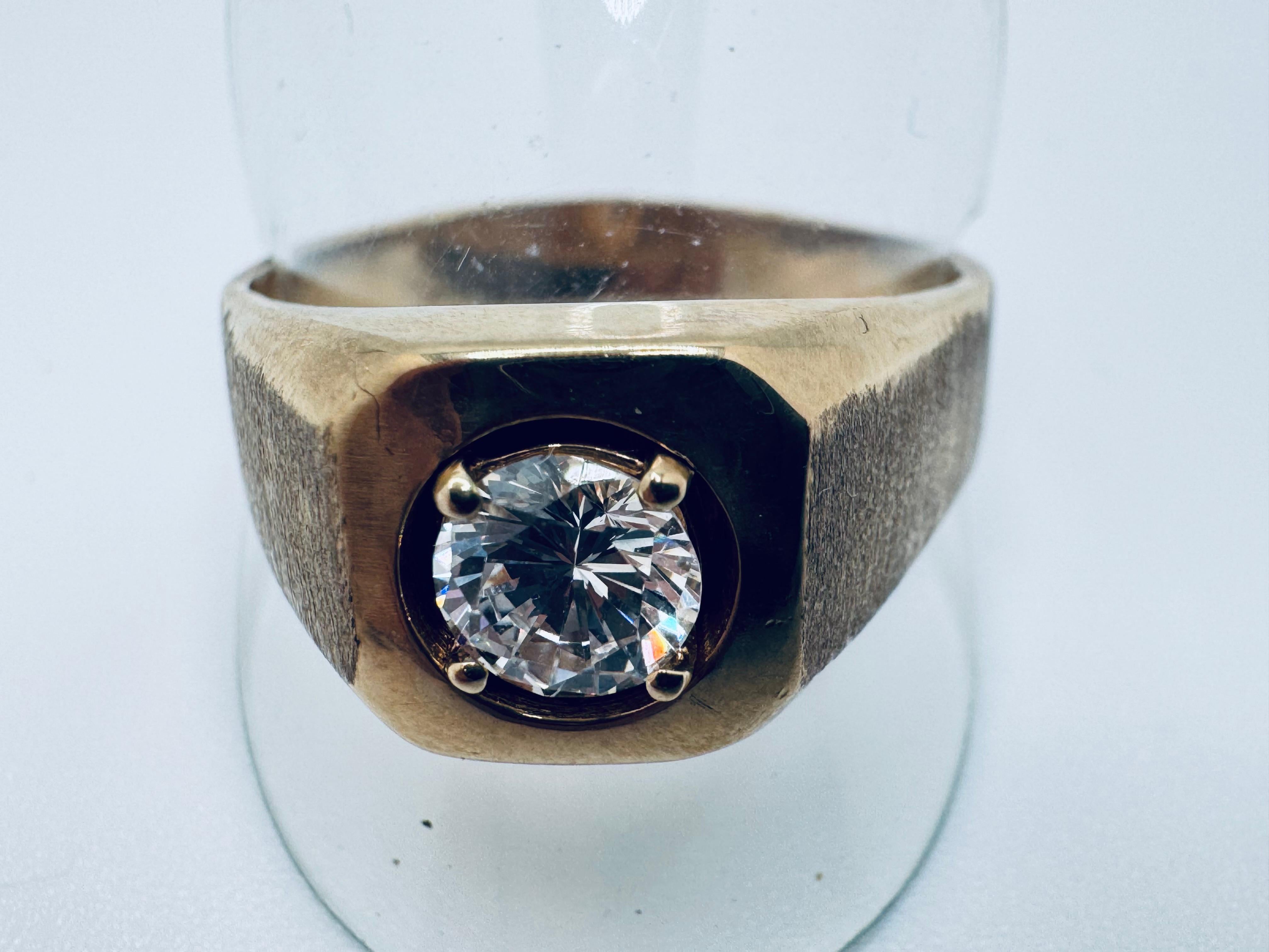 Anillo de oro amarillo de 10 quilates con diamantes de circonita cúbica, talla 14 Art Decó en venta