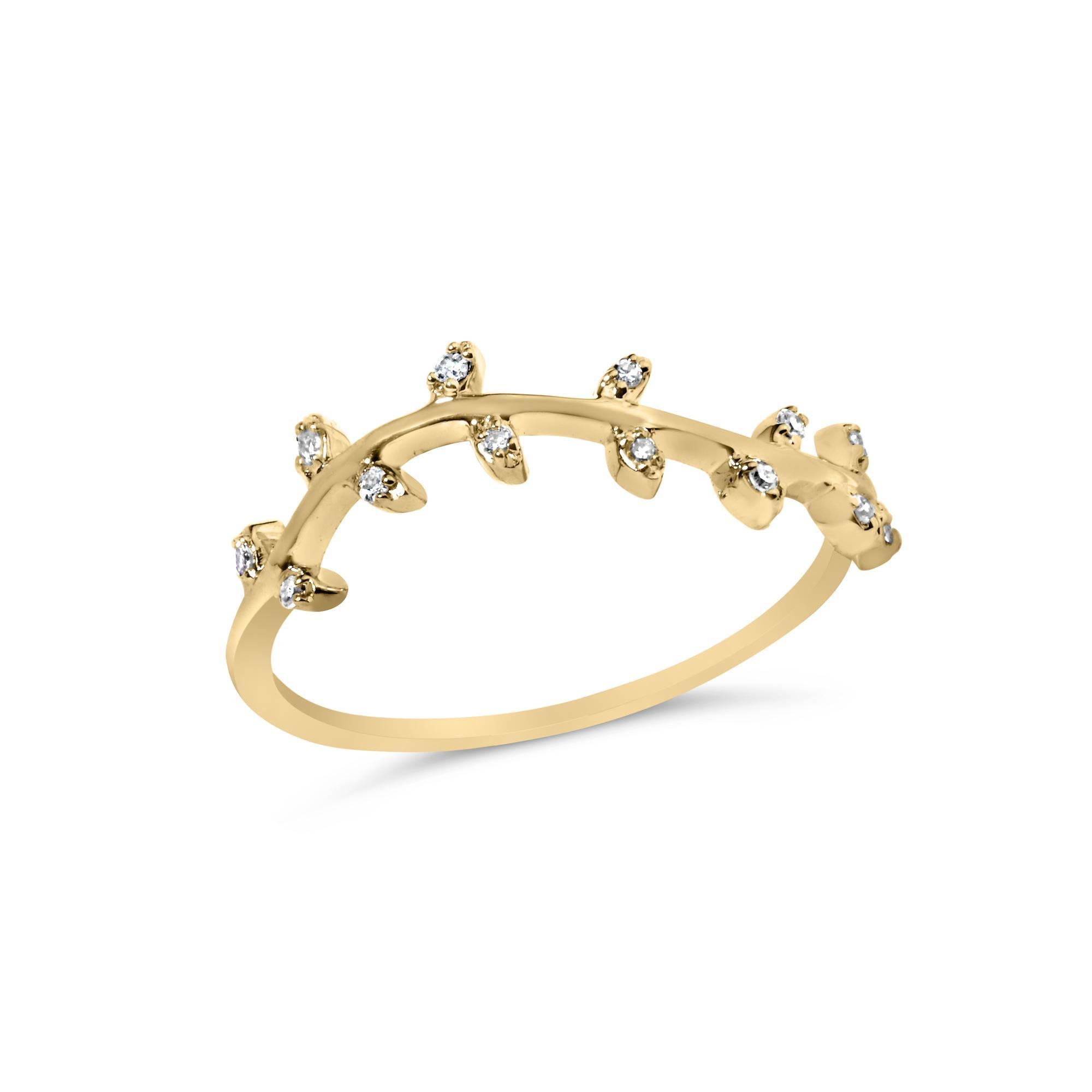 Moderno Anello a fascia Branch e foglie in oro giallo 10K con accenti di diamanti in vendita