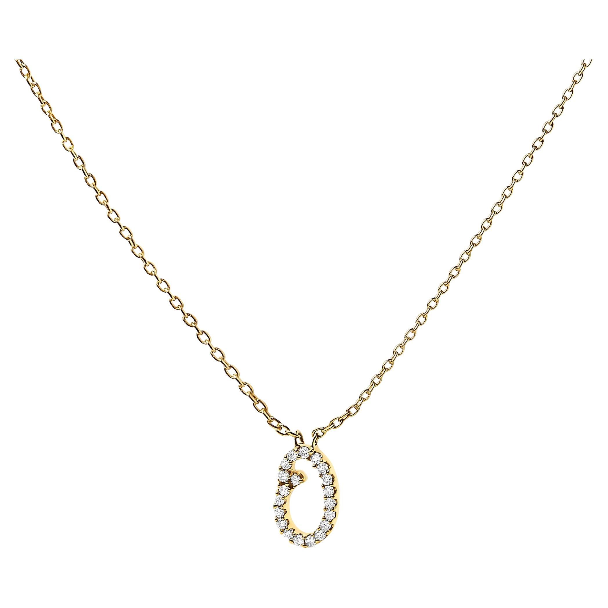 Collana con ciondolo in oro giallo 10K con accenti di diamanti e iniziali "O" in stile Script in vendita