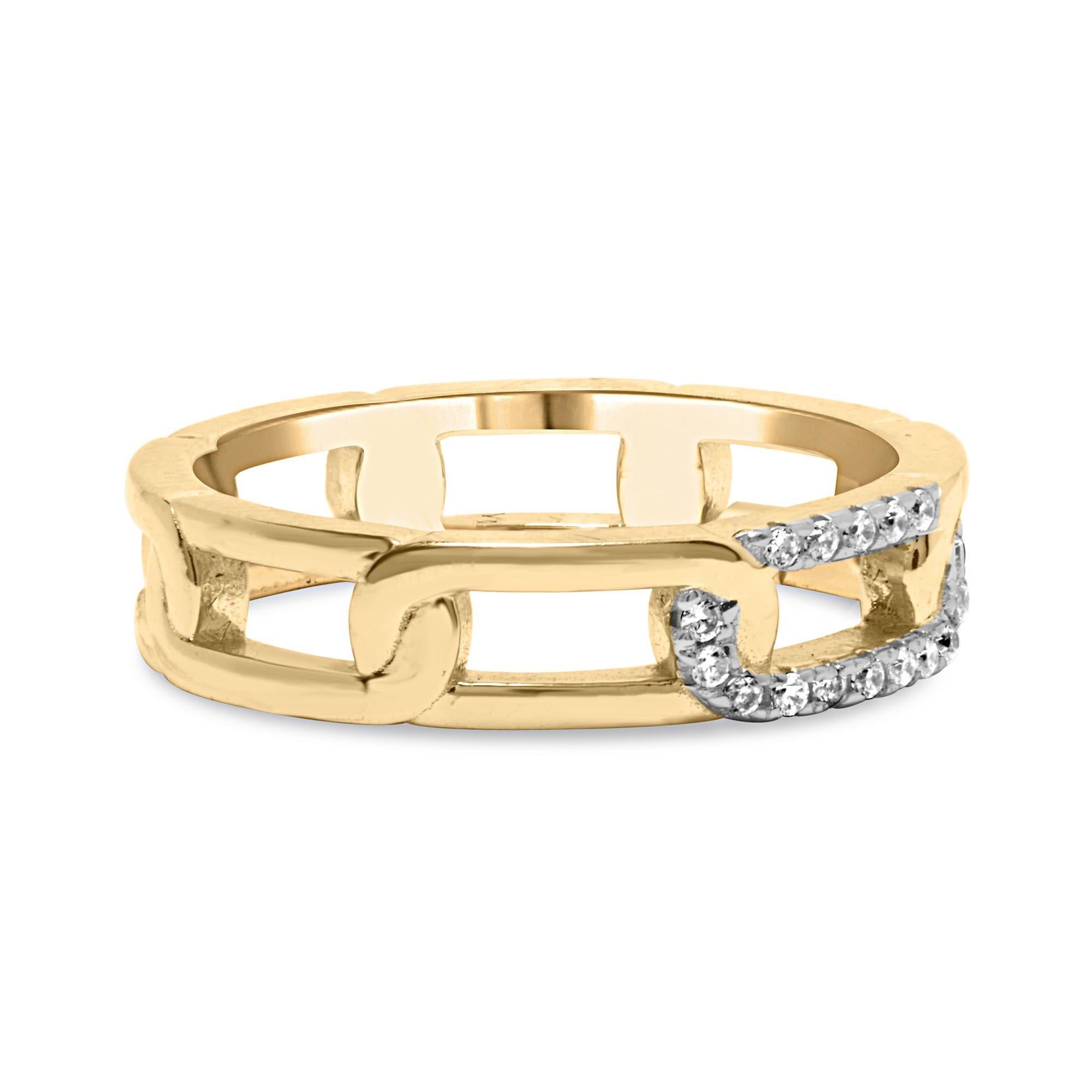Eleganza moderna con questo squisito anello in oro giallo 10K, progettato in stile graffetta. Questo pezzo sposa magnificamente lo chic contemporaneo con il lusso senza tempo, grazie ai diamanti naturali che brillano con un incantevole colore I-J e