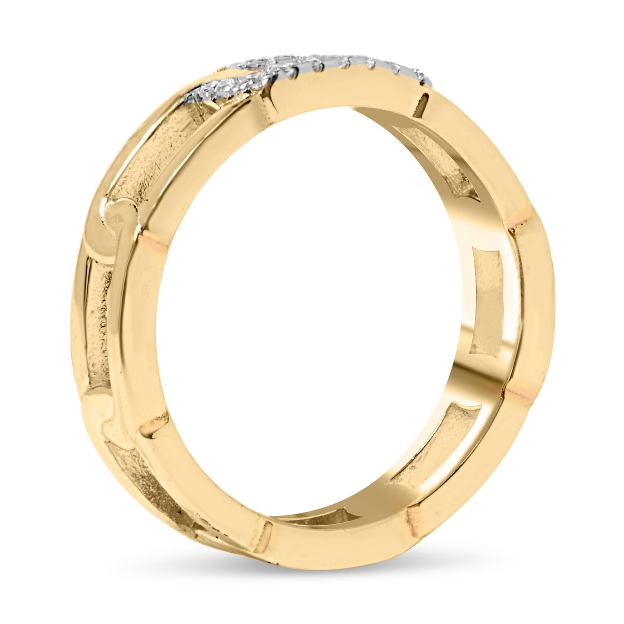 Taglio rotondo Anello a fascia con accenti di diamanti in oro giallo 10K in vendita