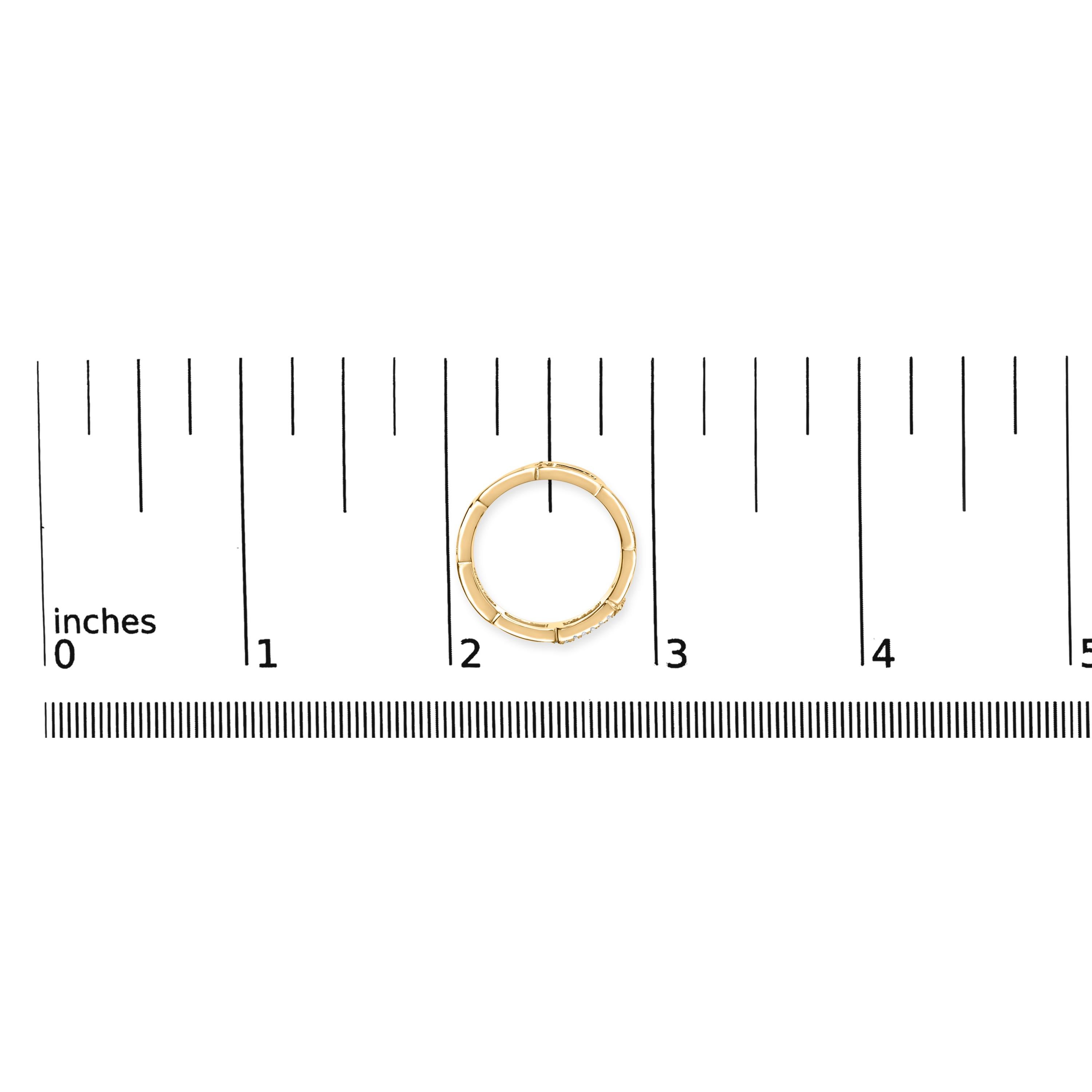 Donna Anello a fascia con accenti di diamanti in oro giallo 10K in vendita