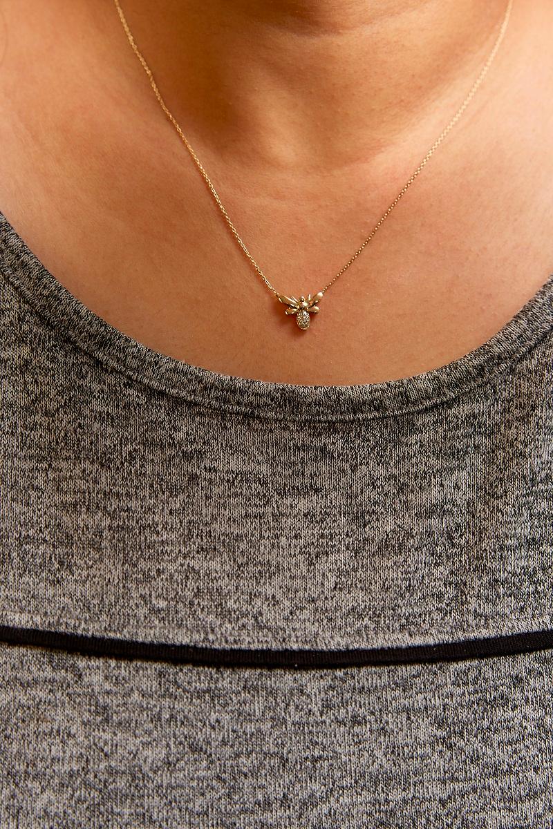 10K Yellow Gold Diamond Accented Bumble Bee Pendant Necklace In New Condition For Sale In New York, NY