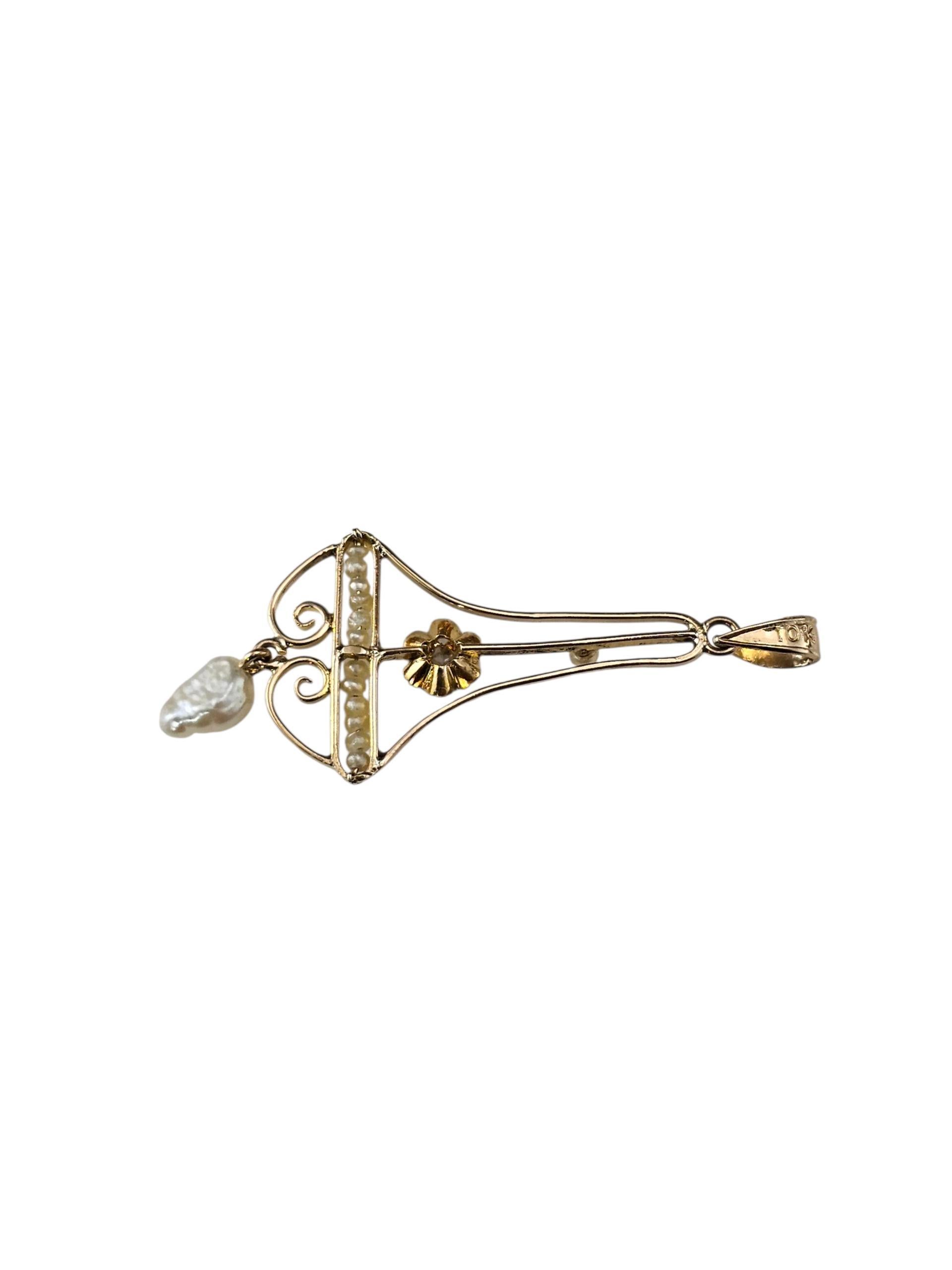 Pendentif Lavaliere en or jaune 10K avec diamant et perle #23806 en vente 2