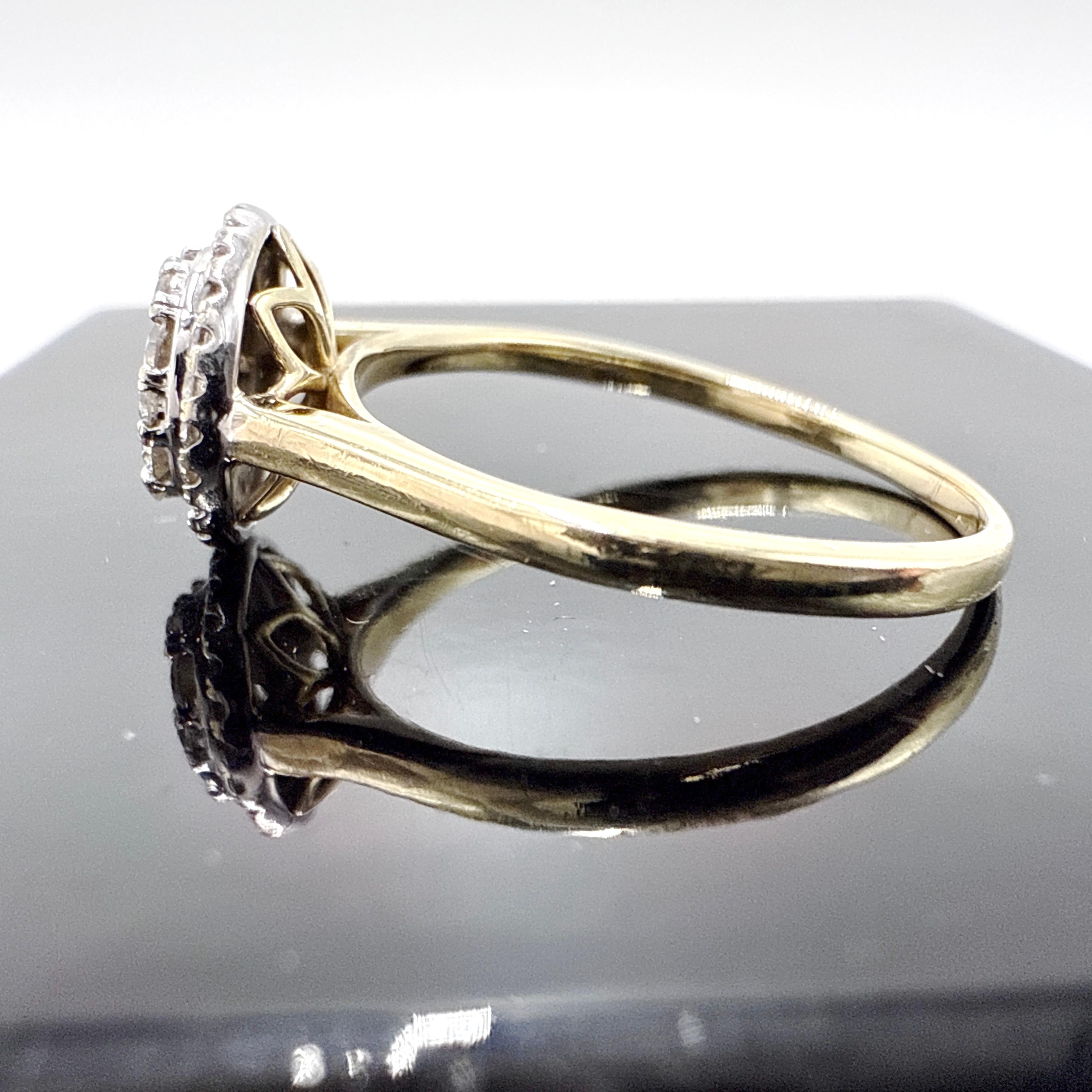 10K Yellow Gold Diamond Cluster Ring – 0.50ct Total Weight Bon état - En vente à Victoria, BC