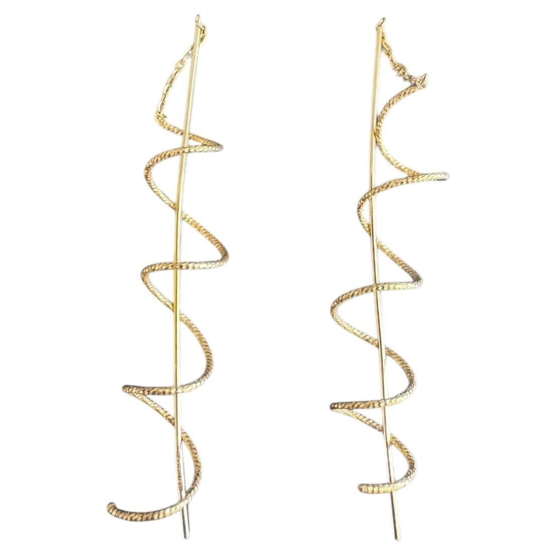Pendientes en espiral de oro amarillo de 10 quilates #25182