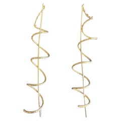Boucles d'oreilles en or jaune 10K avec spirale de diamants #25182