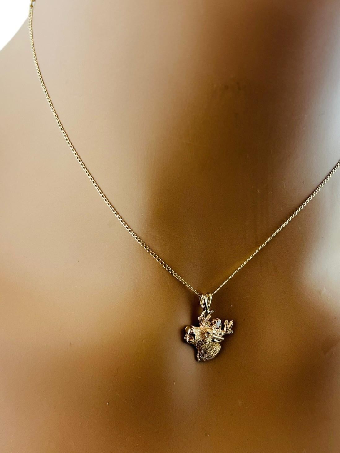 Pendentif breloque tête de cerf en or jaune 10 carats et diamant n° 15997 en vente 5