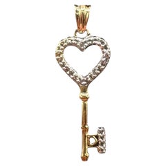 10K Yellow Gold Diamond Heart Key Pendant 0.01ct 0.6g