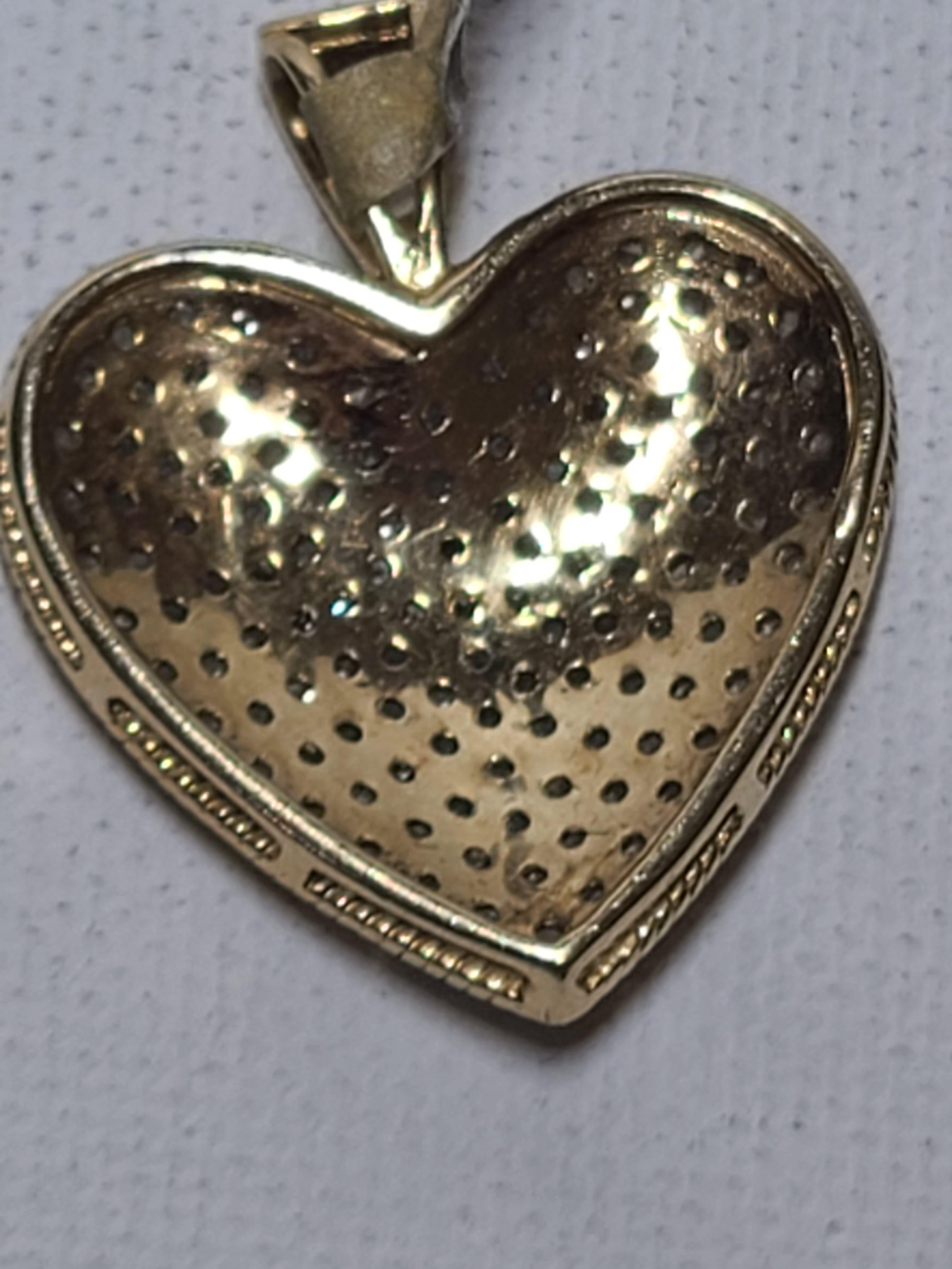10 Karat Gelbgold Diamant-Herz-Anhänger im Zustand „Gut“ in Endwell, NY