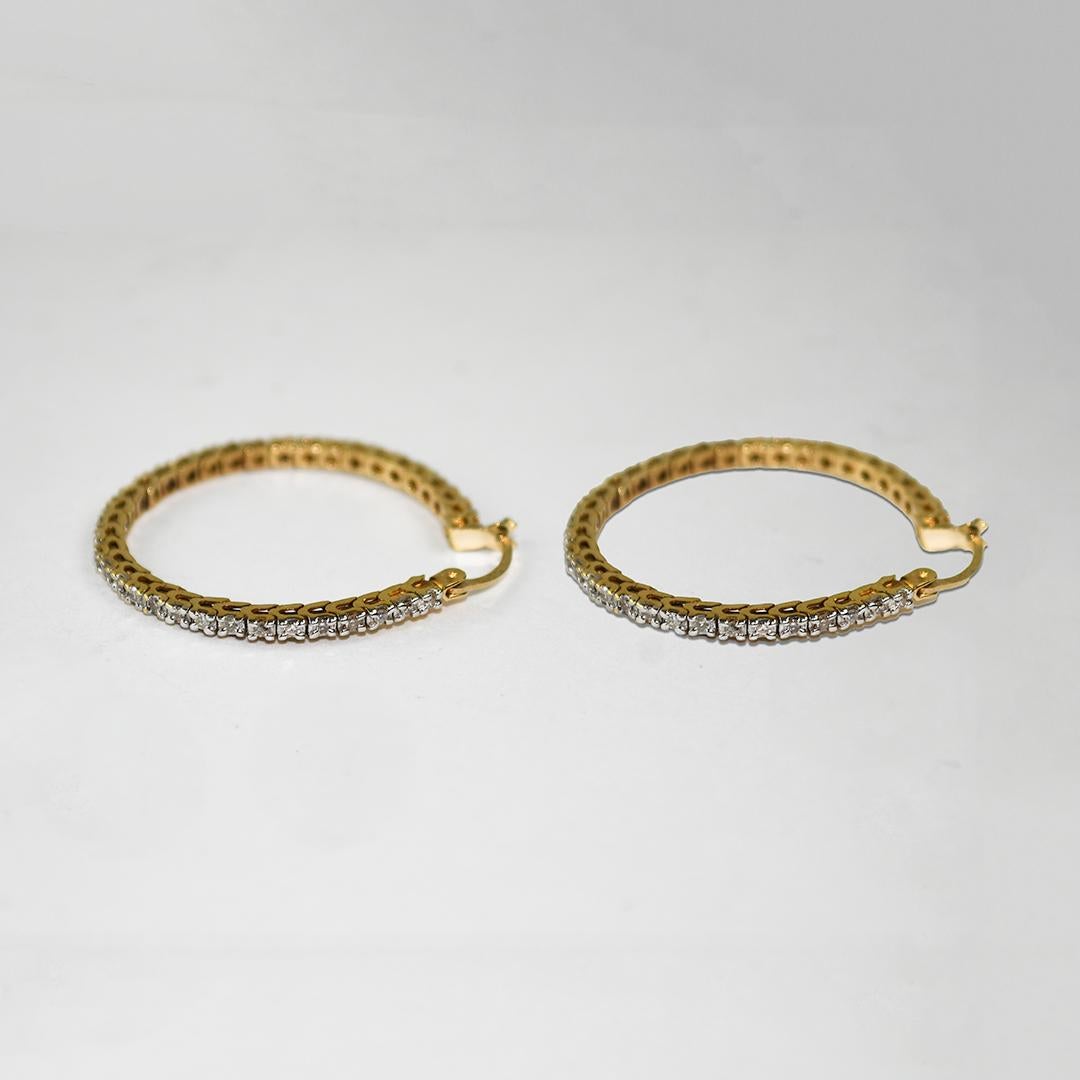 Orecchini a cerchio con diamanti in oro giallo 10K 0,25ct In condizioni ottime in vendita a Laguna Beach, CA