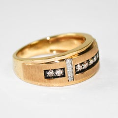 Anillo de diamantes de oro amarillo de 10 quilates 0,30 ct