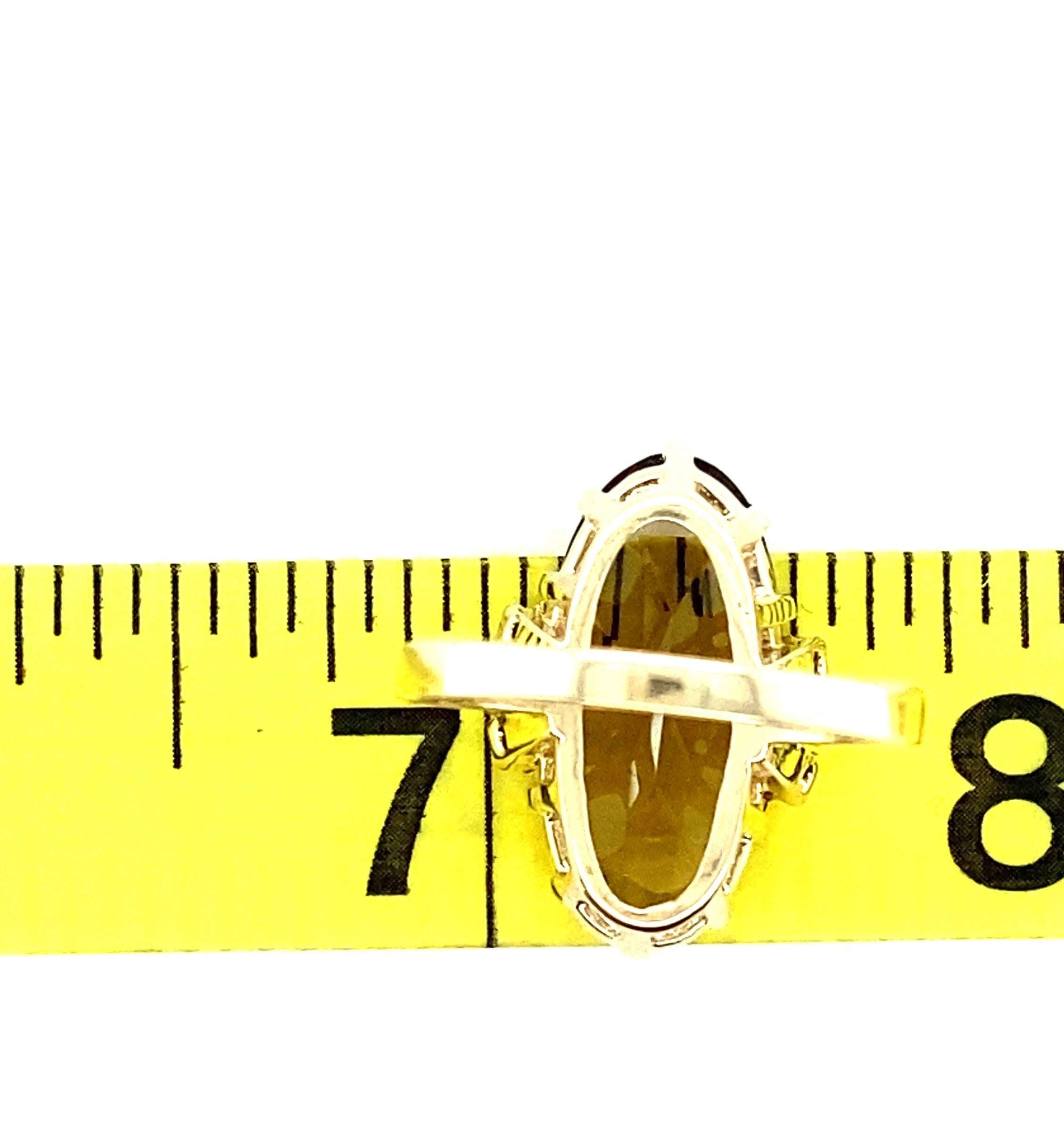 10k Gelbgold länglicher ovaler Rauchquarz- und Diamantring 1970er Jahre im Zustand „Gut“ in Towson, MD