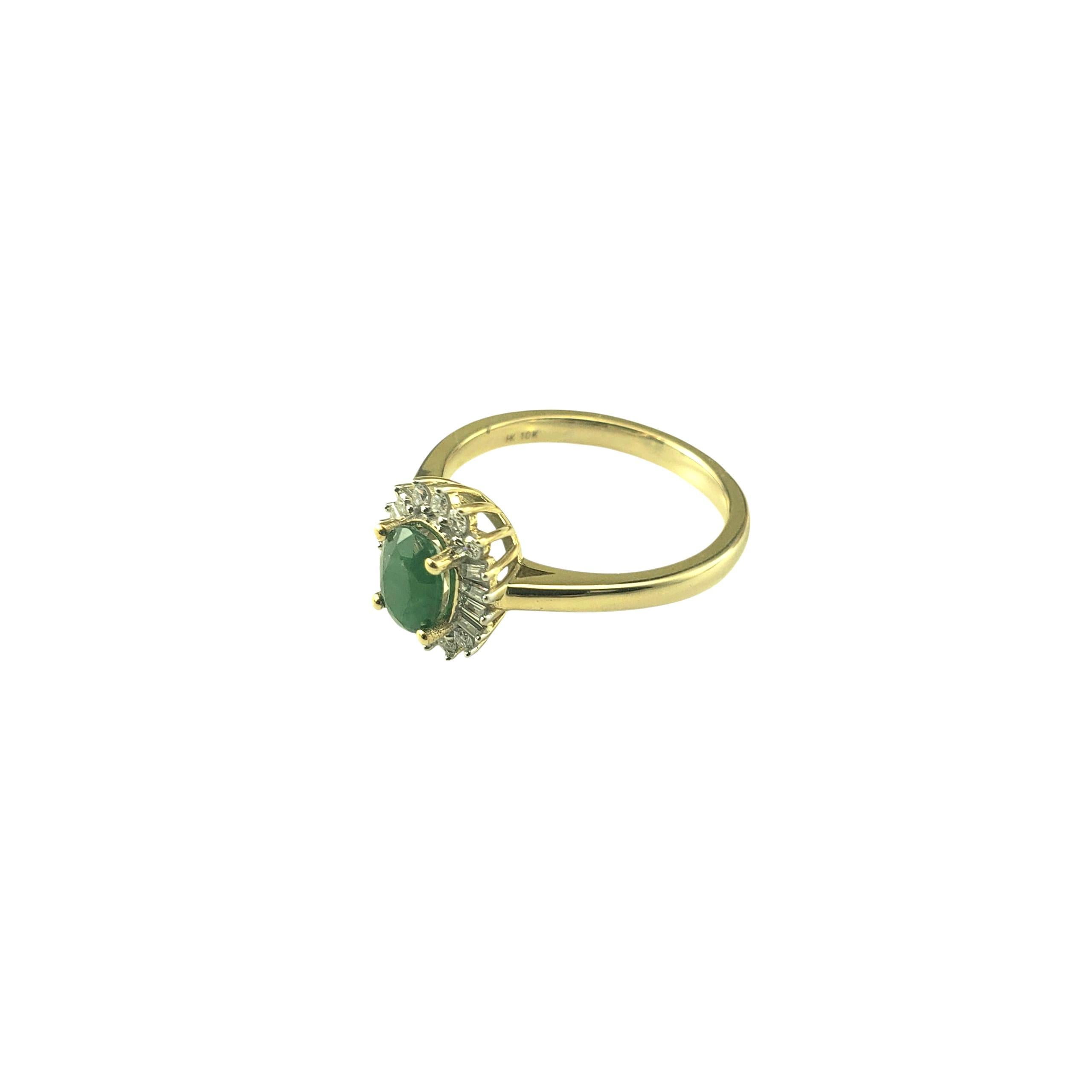 Taille ovale 10K Yellow Gold Emerald and Diamond Ring Size 8 JAGi Certified #22663 en vente