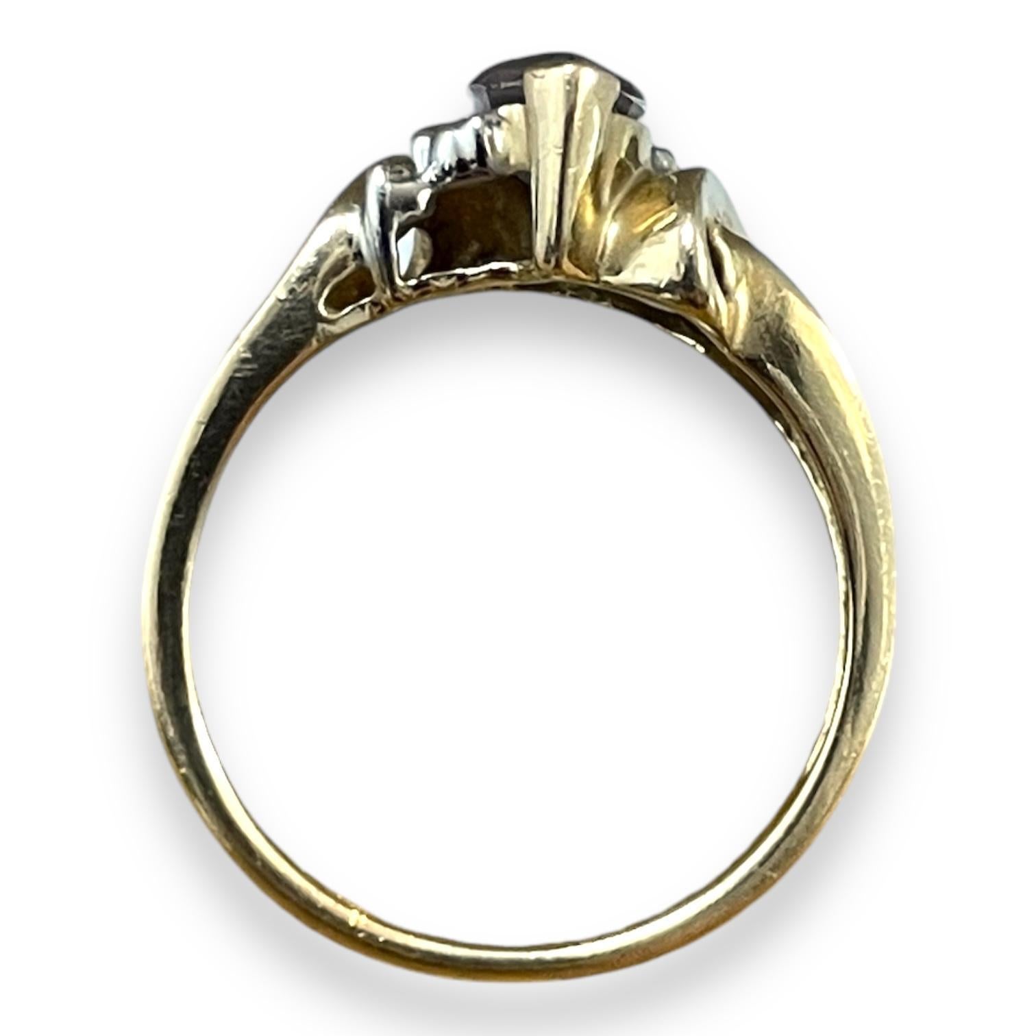 Moderno Anello etereo in oro giallo massiccio con alessandrite misura 6 in vendita