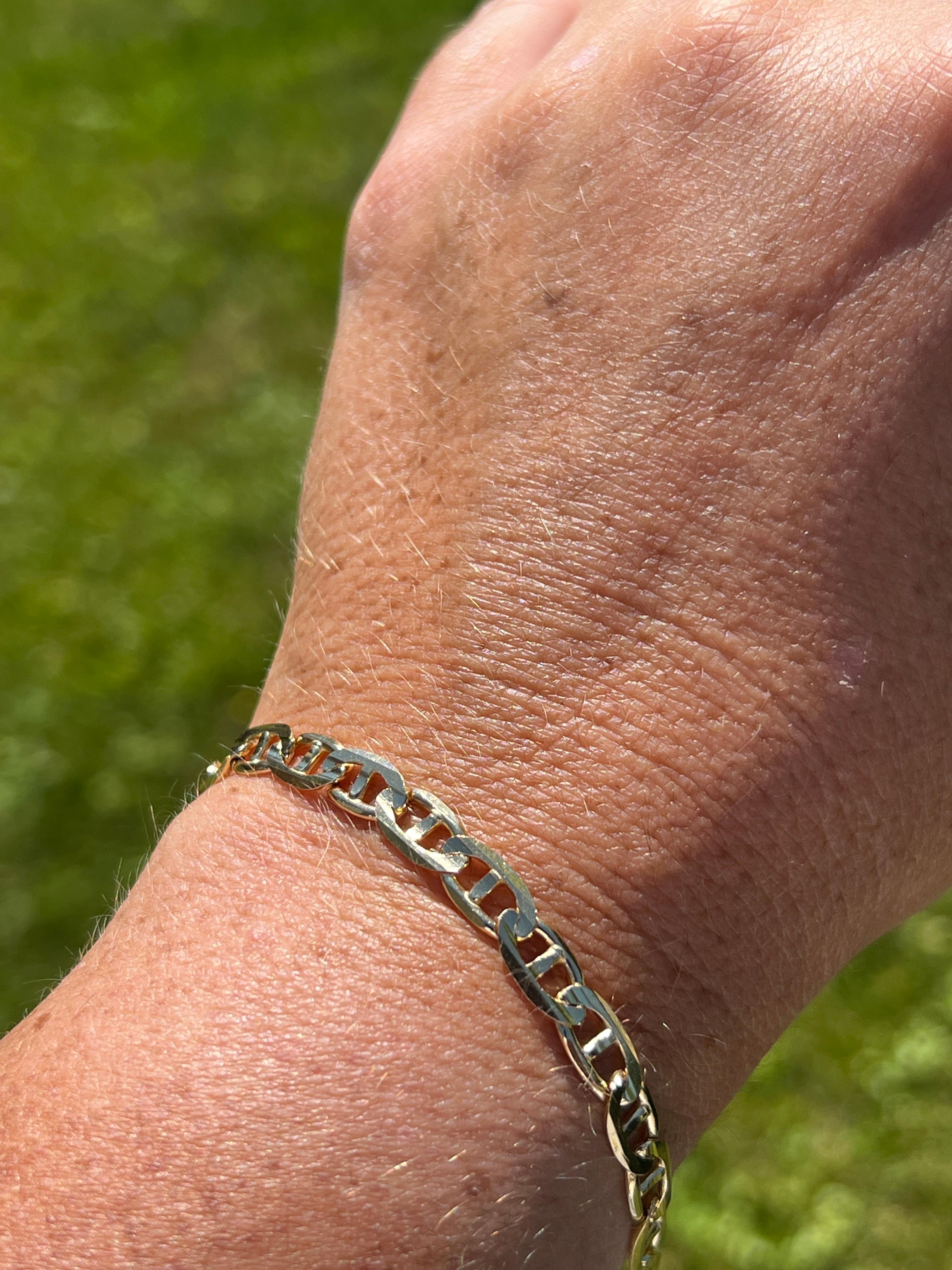 Contemporary 10k Yellow Gold Flat Link Mariner Chain Bracelet