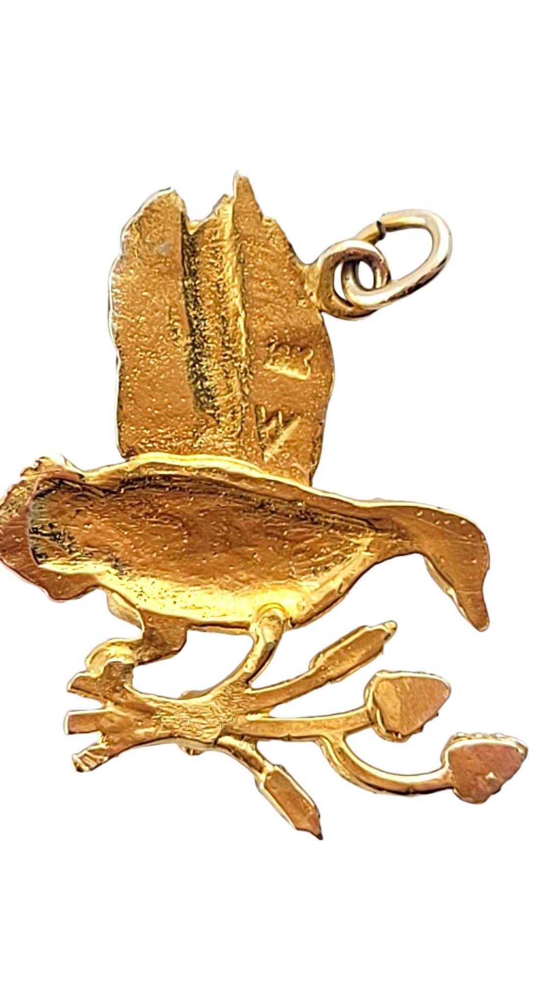 Breloque oiseau volant en or jaune 10 carats n° 16230 Pour femmes en vente