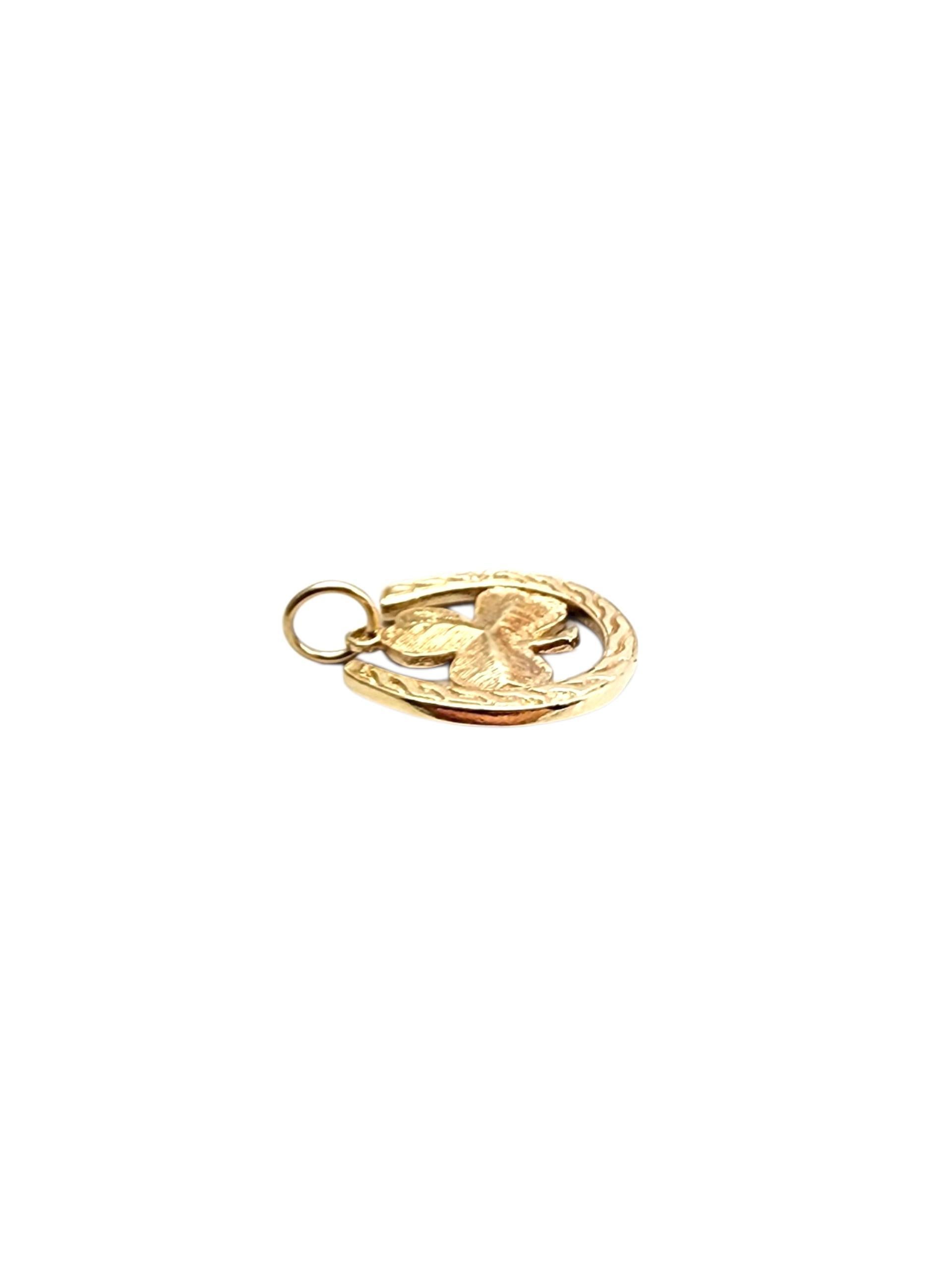 10K Yellow Gold Four Leaf Clover & Horseshoe Pendant #22744 In Good Condition For Sale In Washington Depot, CT
