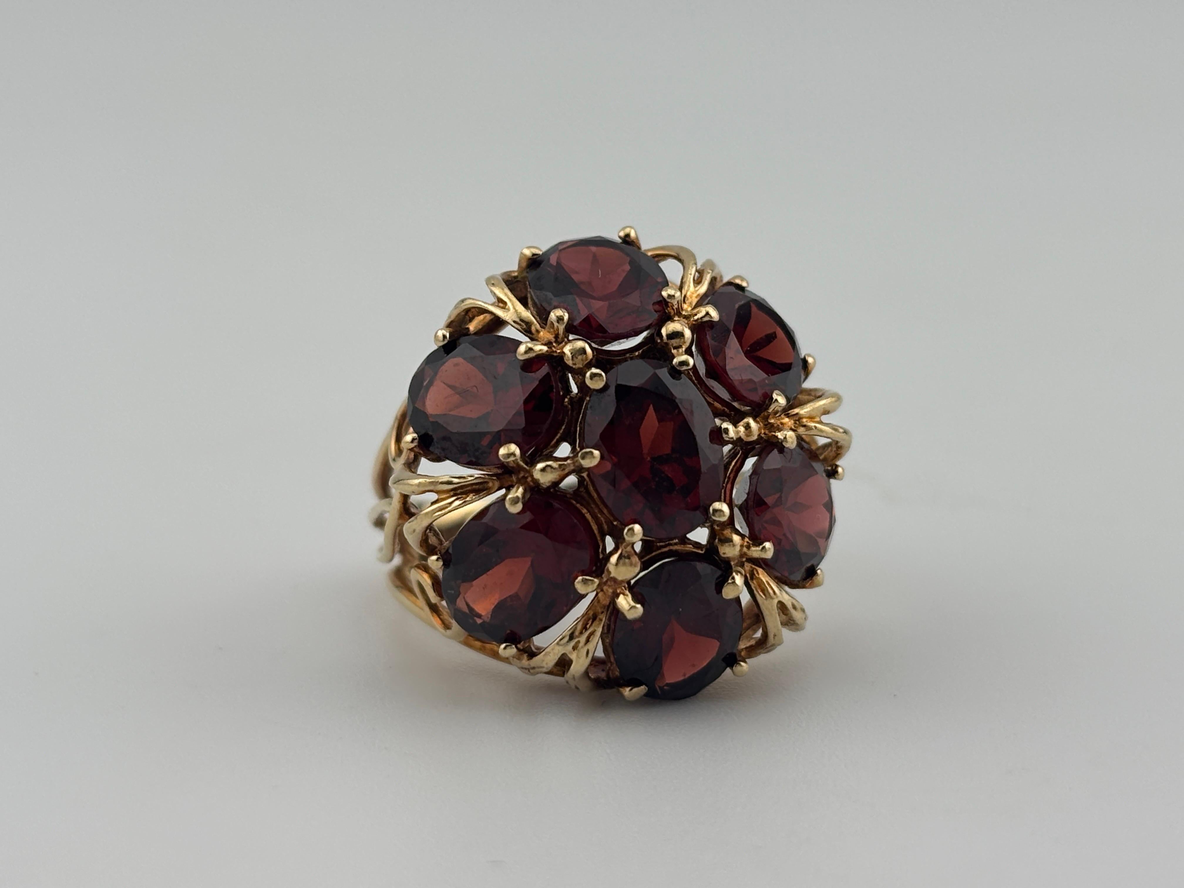 10k Yellow Gold Garnet Ring im Angebot 9