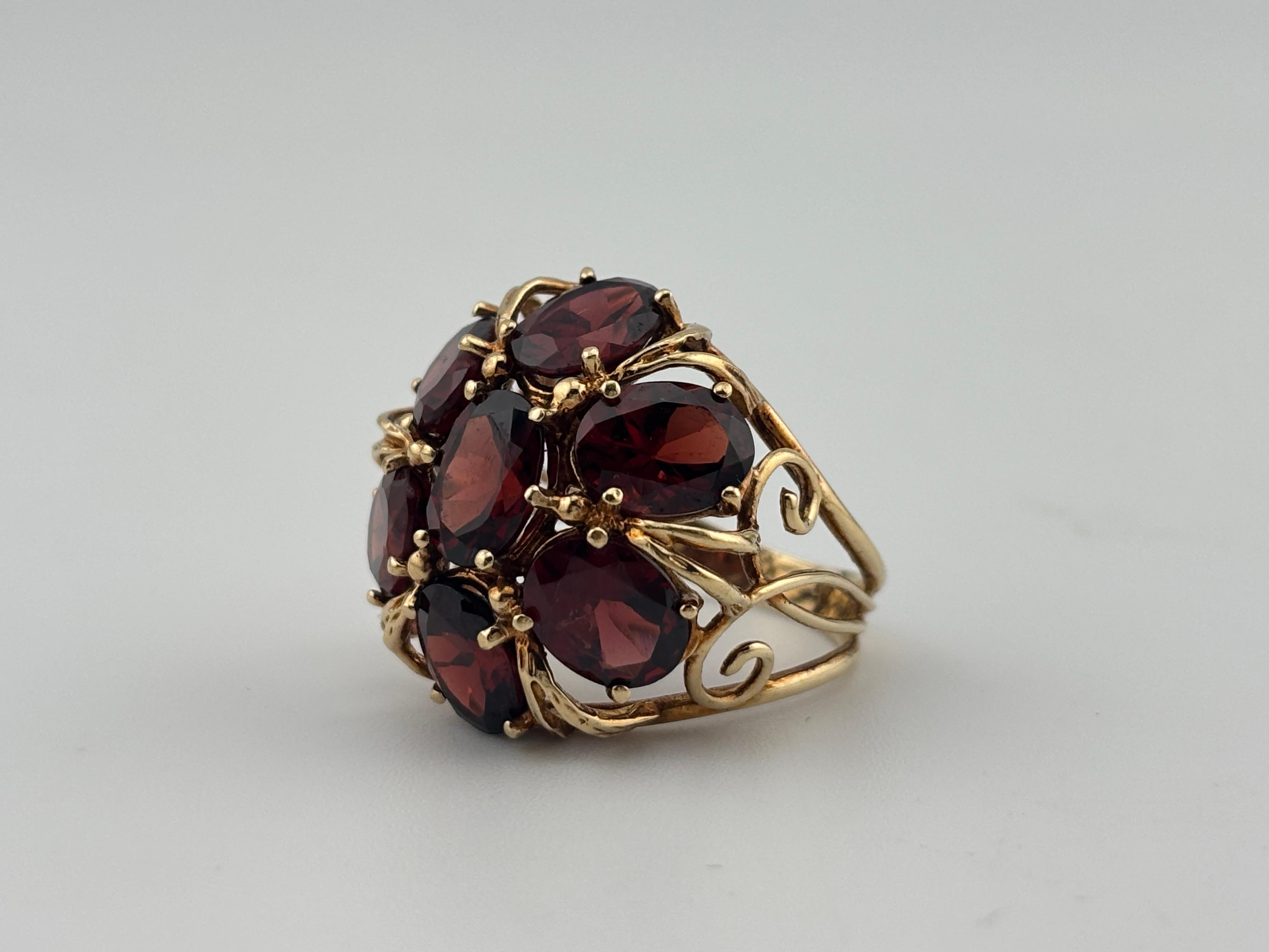 10k Yellow Gold Garnet Ring im Angebot 1