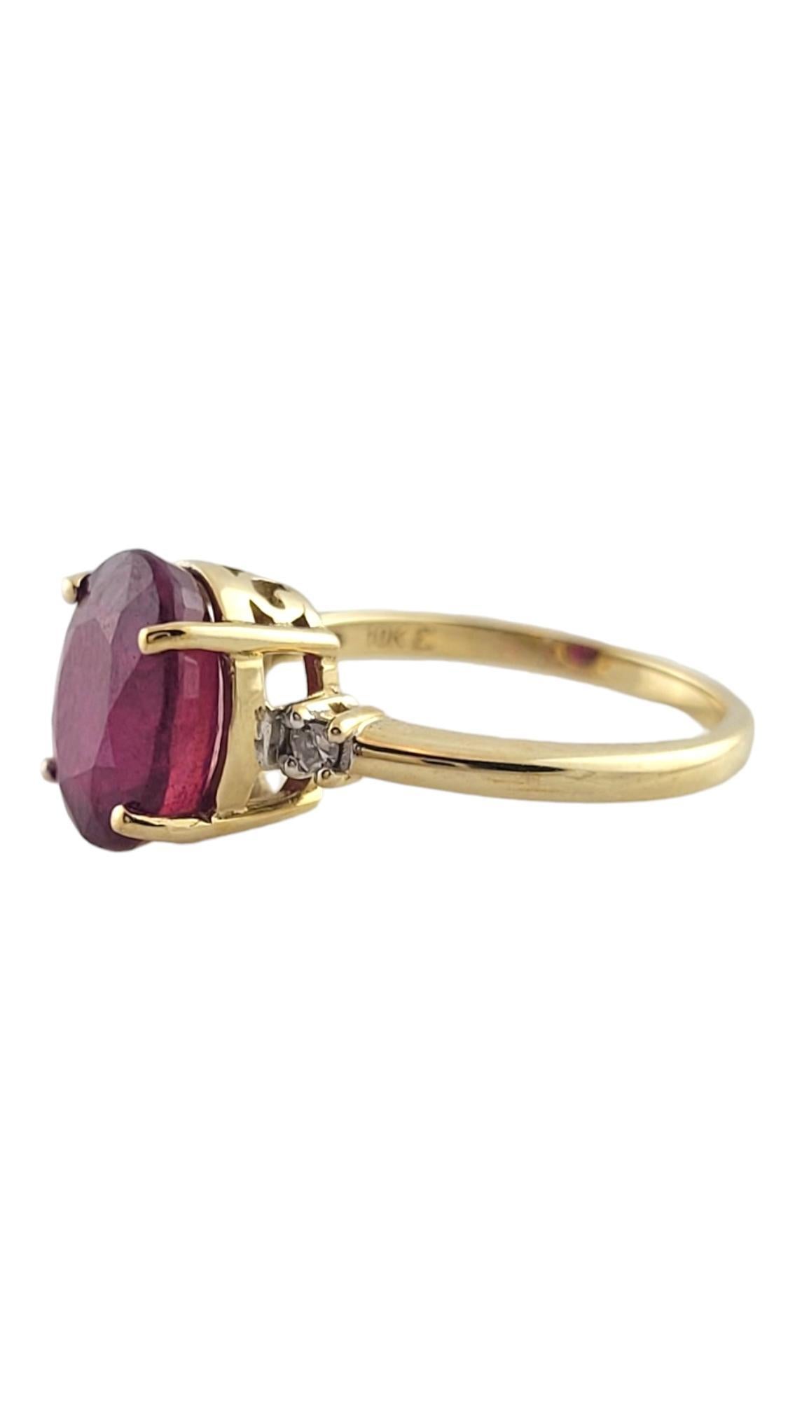Anillo de oro amarillo de 10 quilates con rubí relleno de vidrio Talla 5.25

¡Este impresionante anillo tiene un precioso rubí relleno de vidrio engastado en oro amarillo de 10 quilates que te quedará precioso!

Tamaño del anillo: 5,25
Vástago: 1,67