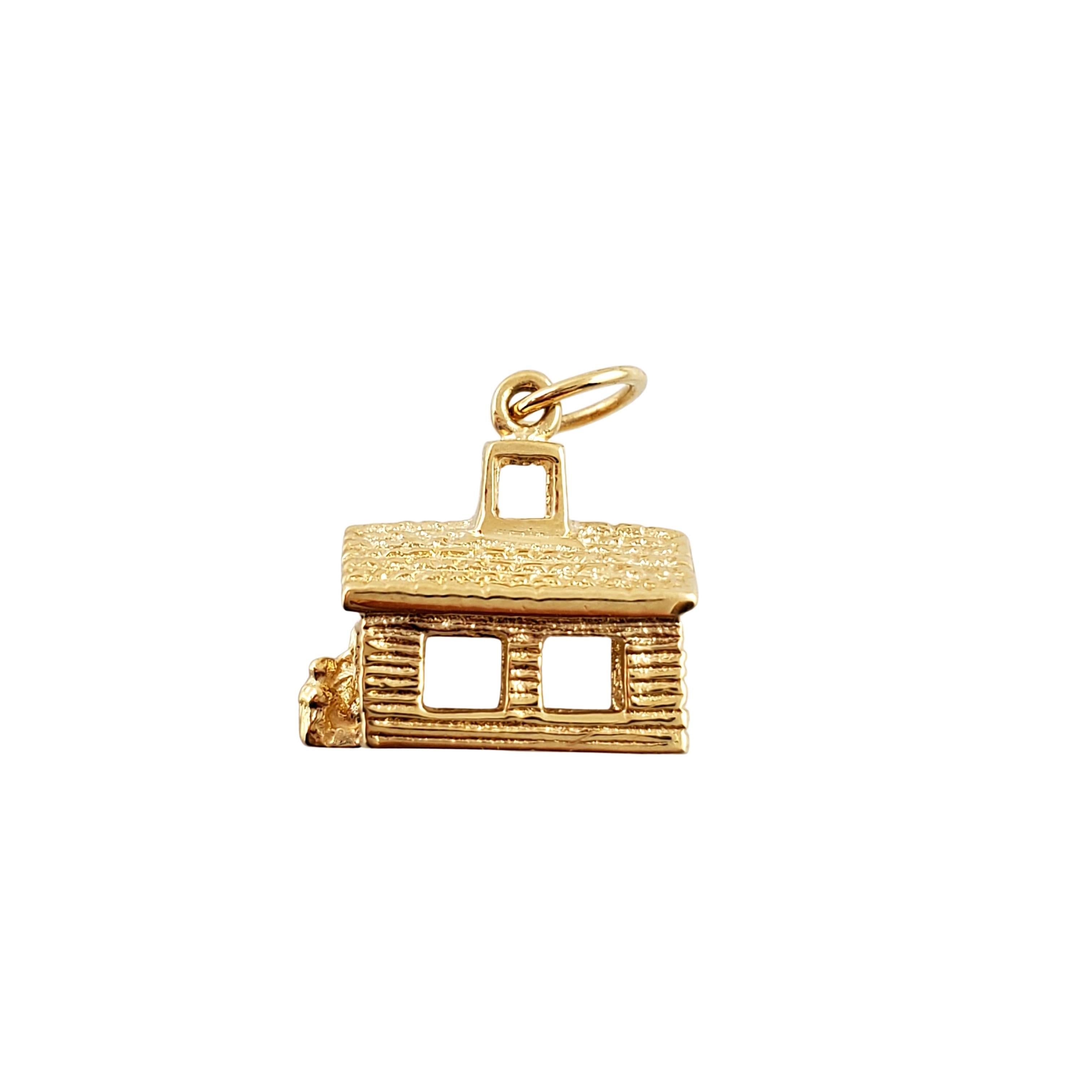 10K Yellow Gold House Charm

Beautiful 14K yellow gold house charm is hollow with small details such as open windows and brick carvings to really give this charm a life like feel and also features a women and child standing in front.

Size: 13.5mm X