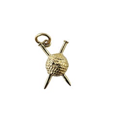 10K Yellow Gold Knitting Yarn and Needles Charm Pendant #15614