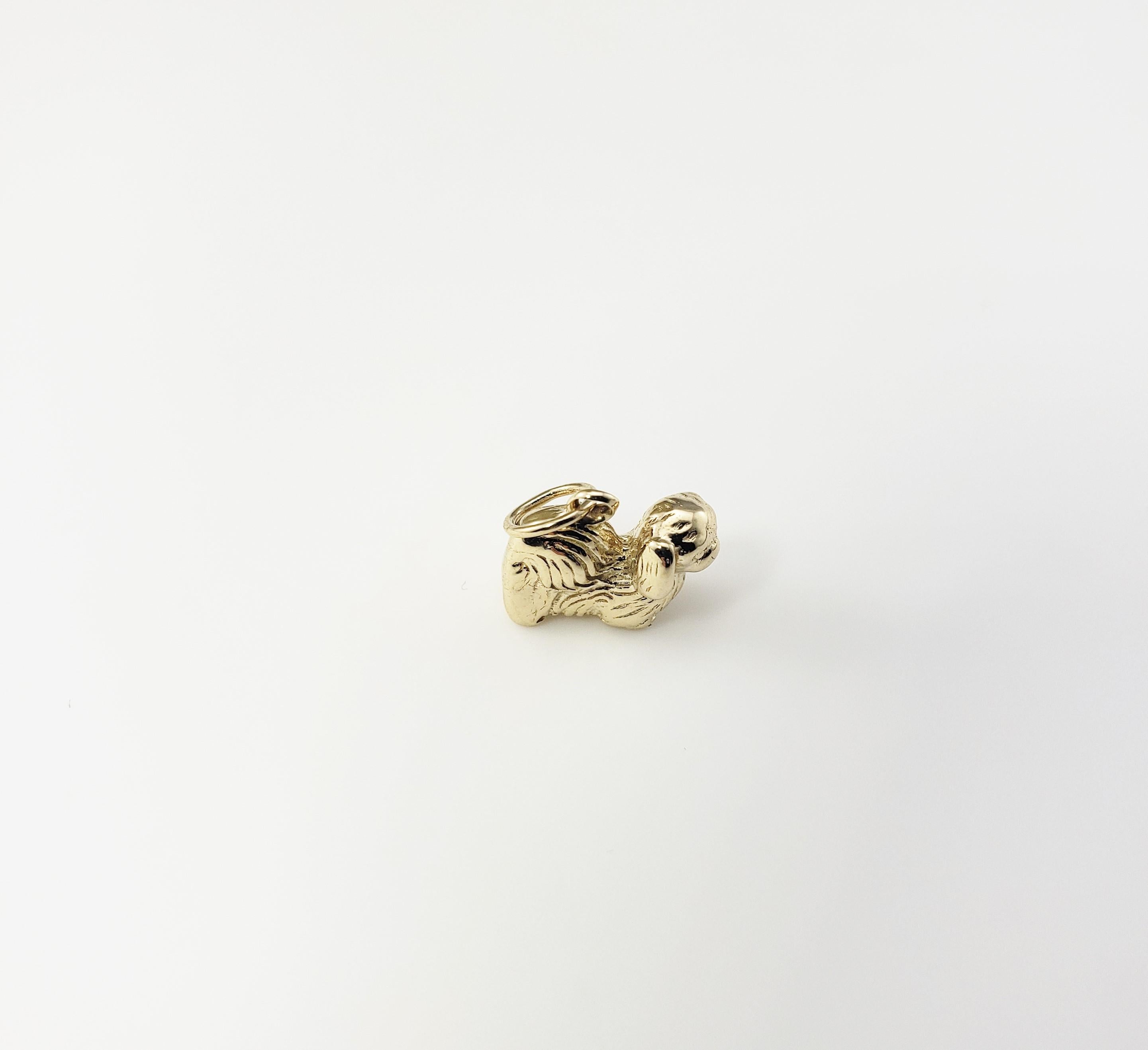 Vintage 10 Karat Yellow Gold Lhasa Apso Charm-

These sweet dogs are known for their loyalty and independence!

This adorable 3D charm features a miniature Lhasa Apso dog meticulously detailed in 10K yellow gold.

Size: 8 mm x 10 mm (actual charm)