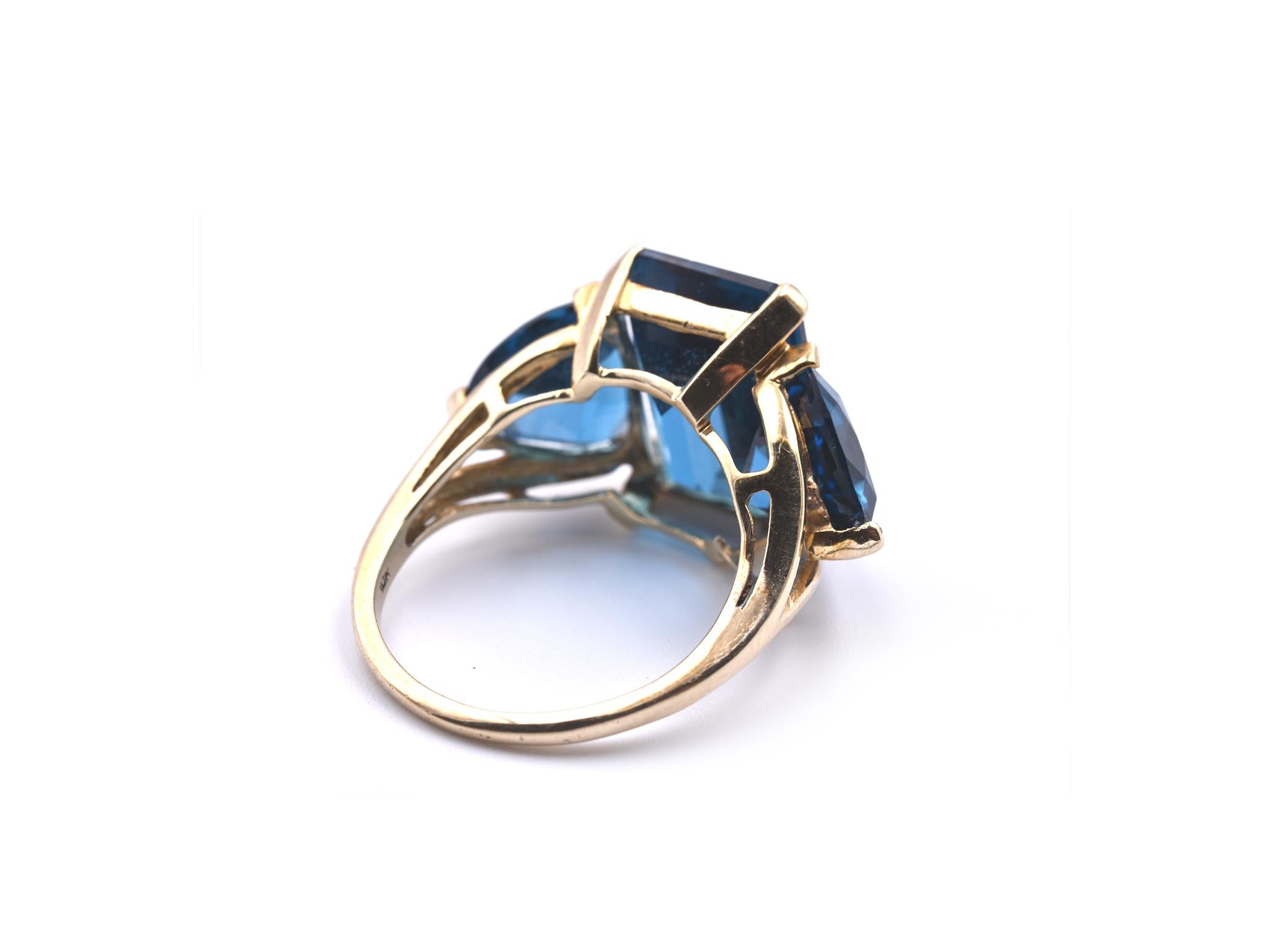 10 Karat Yellow Gold London Blue Topaz Ring In Excellent Condition In Scottsdale, AZ
