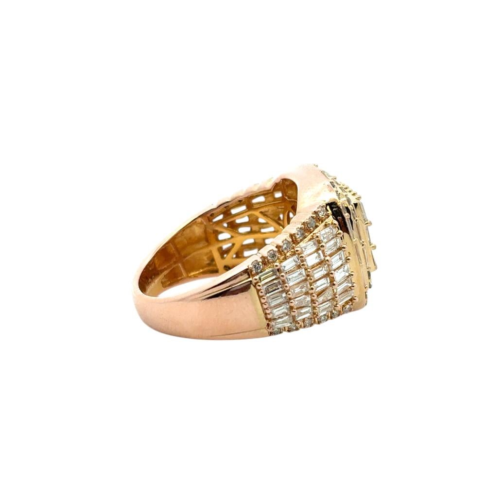 Women's or Men's 10k Yellow Gold Natural Baguette and Round Diamond Ring For Sale