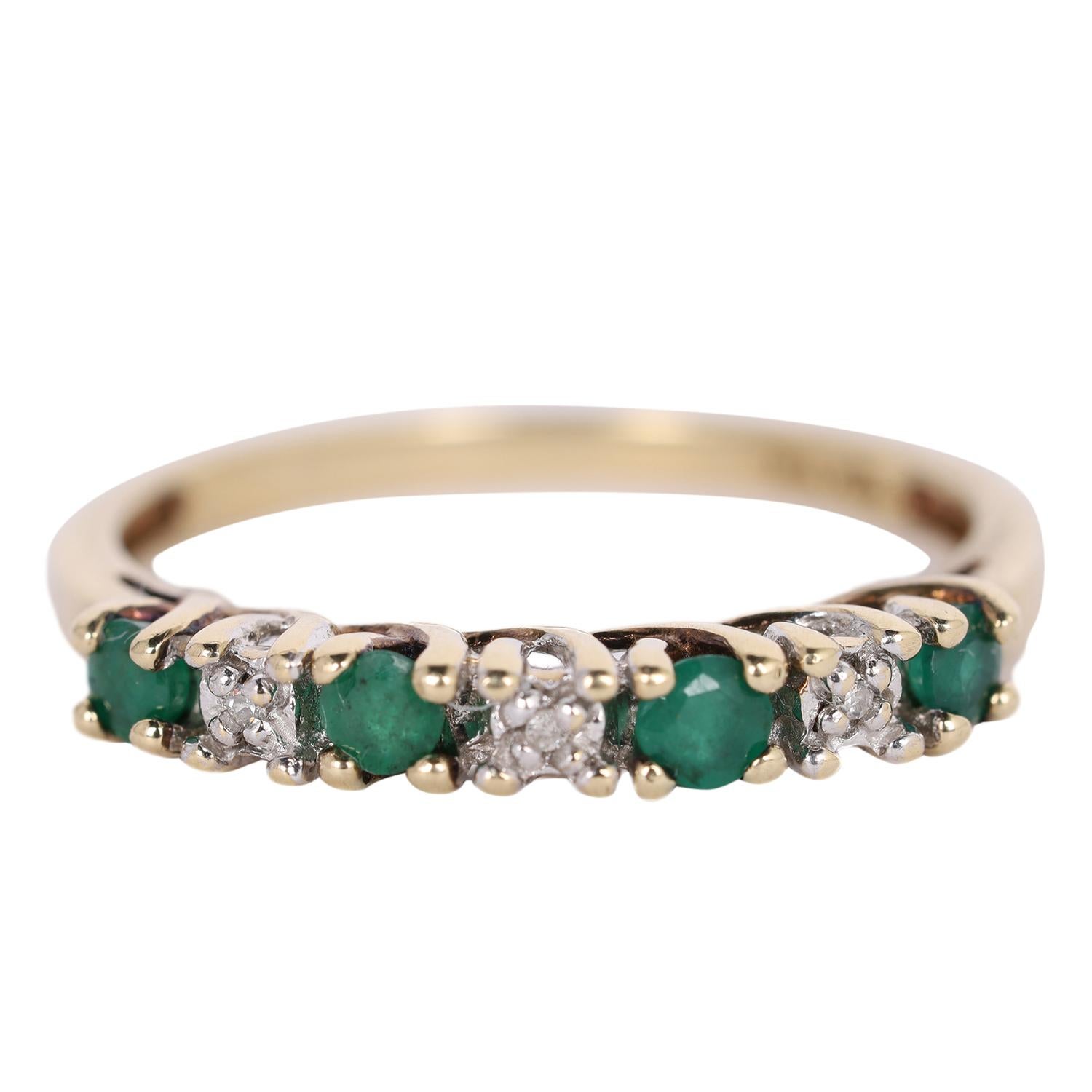 10K Gelbgold Natürlicher grüner Smaragd Diamant Stapelring Größe 7,25 (Smaragdschliff) im Angebot