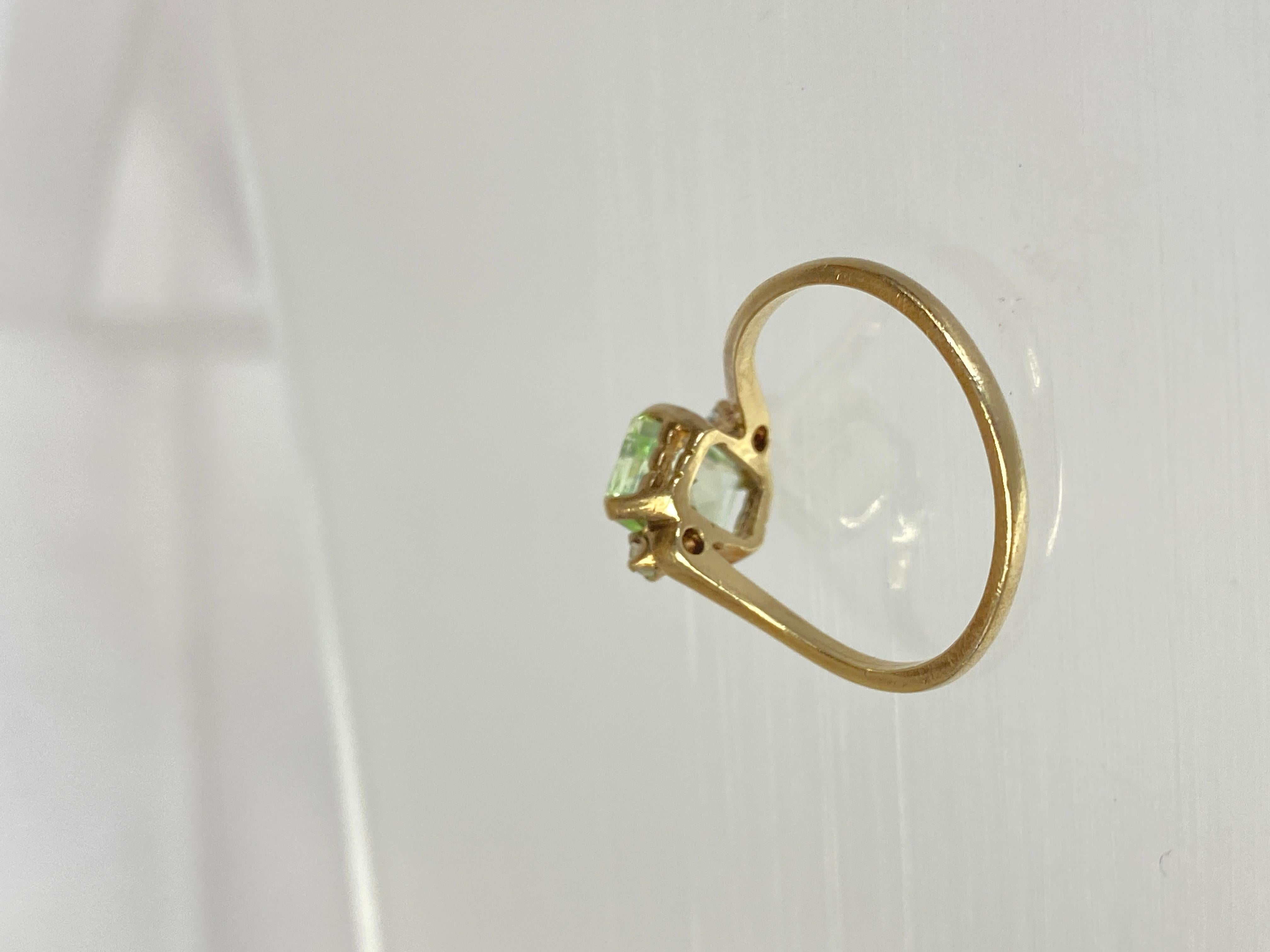 10K Yellow Gold Old Fashioned Emerald Cut Green Beryl Solitaire Ring Size 8.25 3