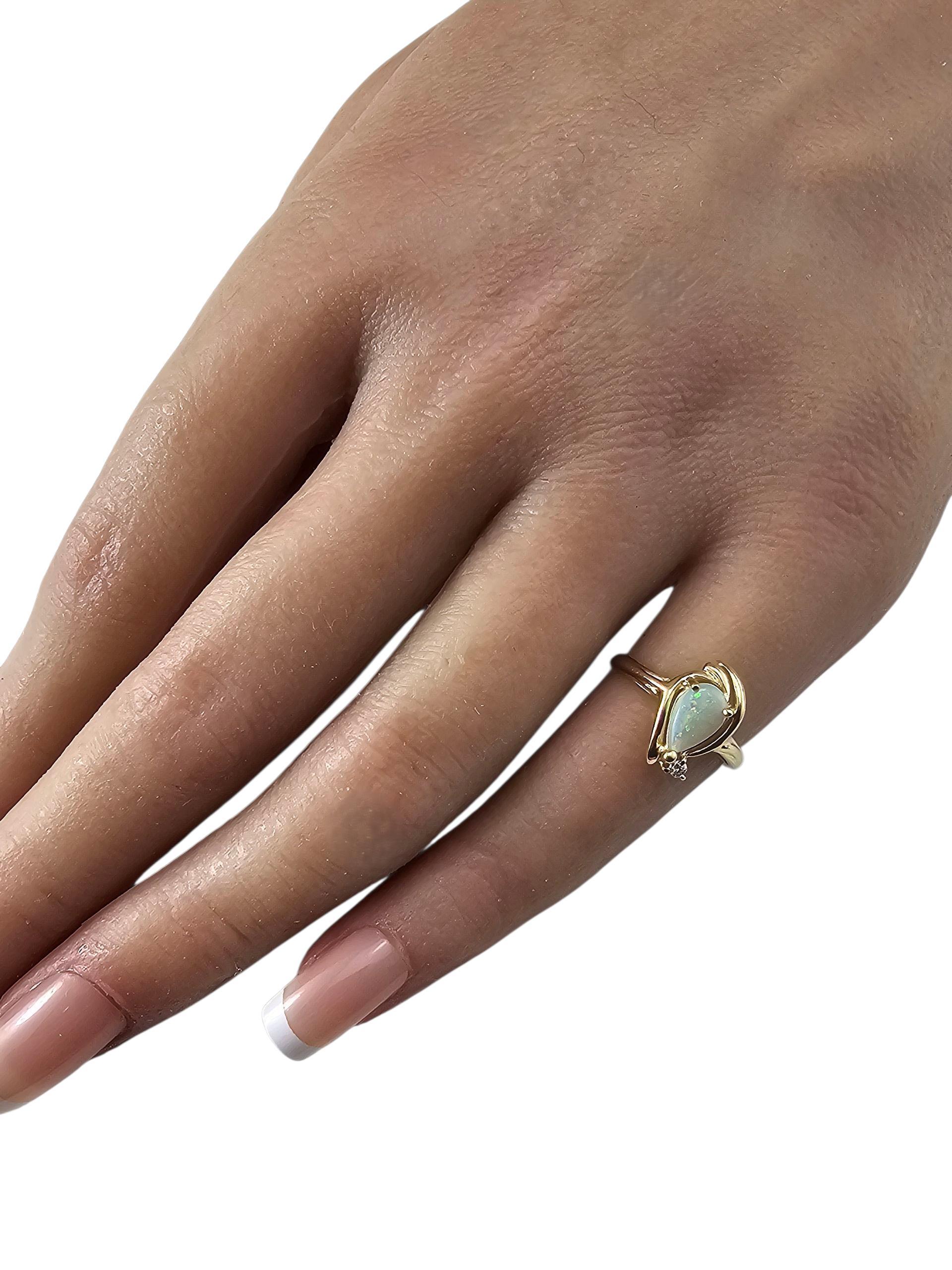 Anello in oro giallo 10K con opale e diamanti misura 3,75 #23939 in vendita 1
