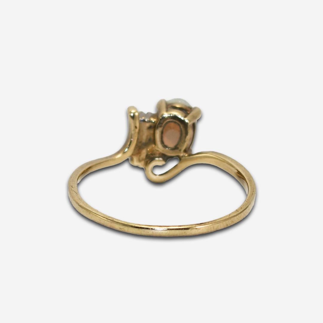 Bague en or jaune 10K avec opale et diamant Excellent état - En vente à Laguna Beach, CA