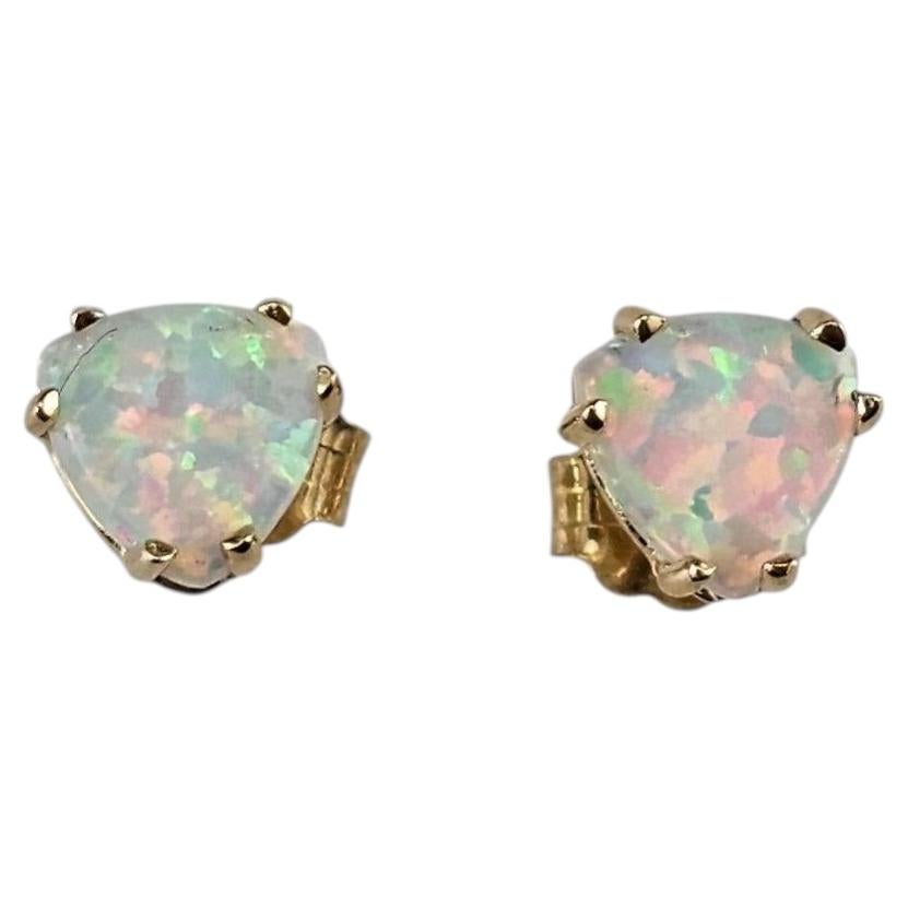 Boucles d'oreilles en or jaune 10K avec opale #24449 en vente