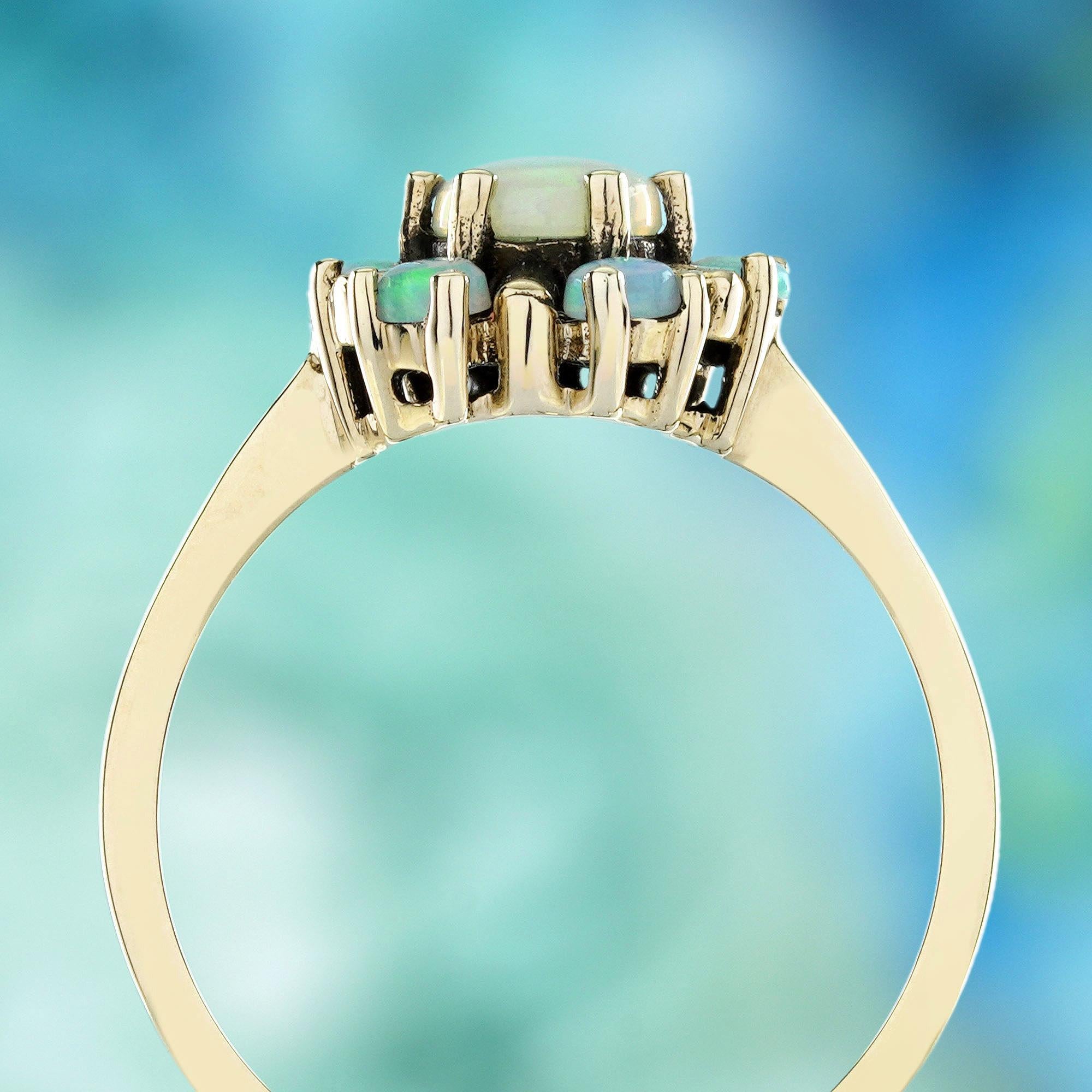 10K Yellow Gold Opal Vintage Style Cluster Floral Ring im Zustand „Neu“ im Angebot in Bangkok, TH