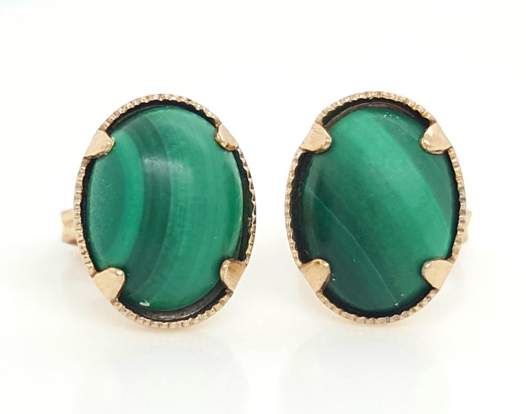 10 Karat Yellow Gold Oval Cabochon Malachite Stud Earrings For Sale at  1stDibs