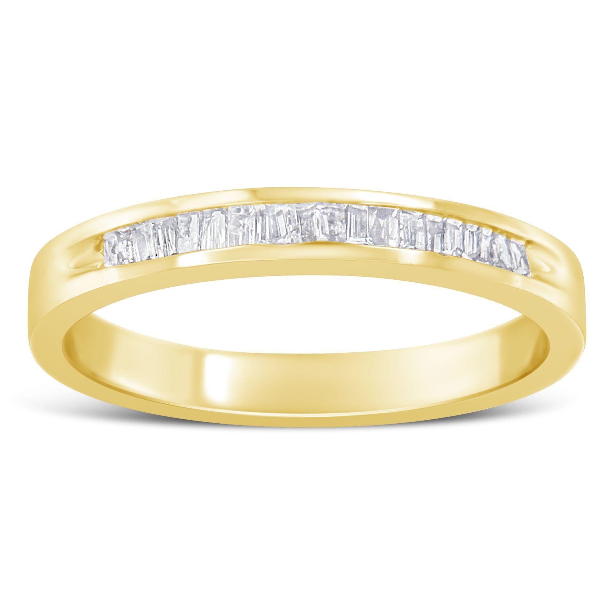 10K Gelbgold über .925 Sterling Silber 1/5 Cttw Diamond Stackable Band Ring (Moderne) im Angebot