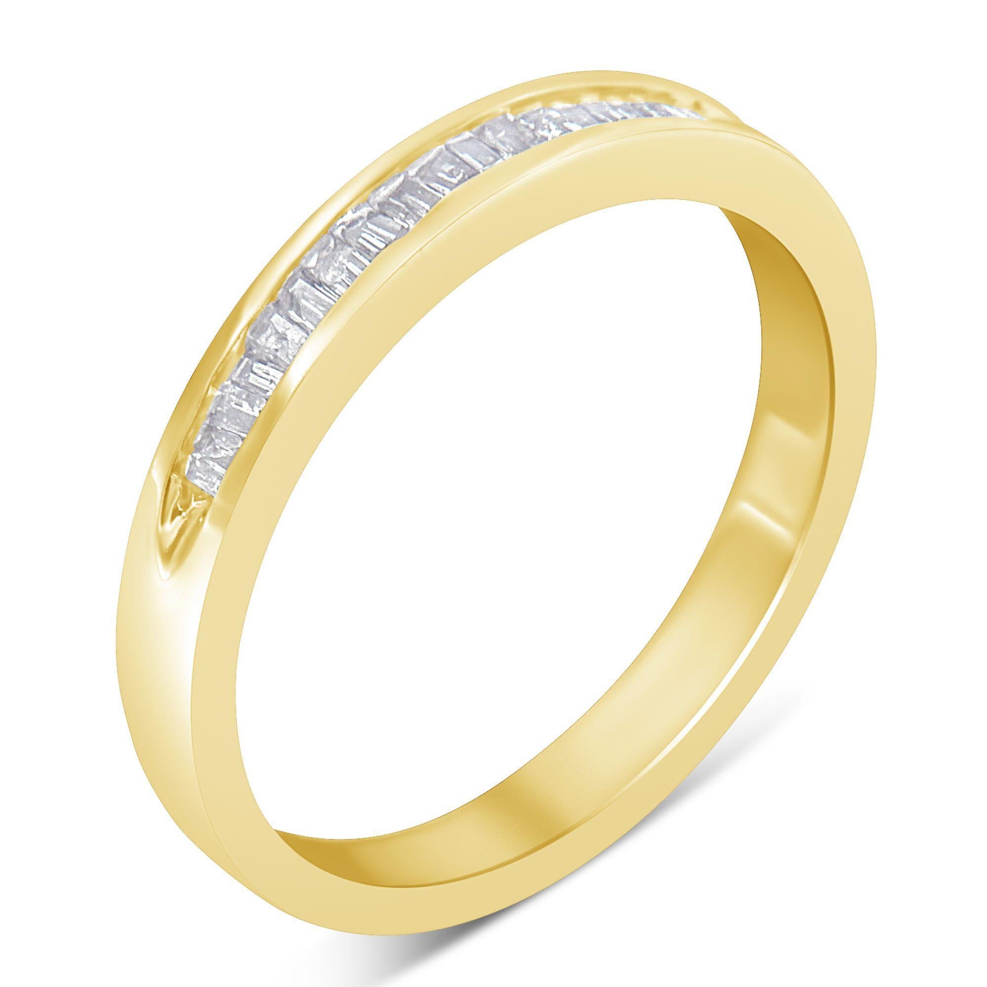10K Gelbgold über .925 Sterling Silber 1/5 Cttw Diamond Stackable Band Ring (Baguetteschliff) im Angebot