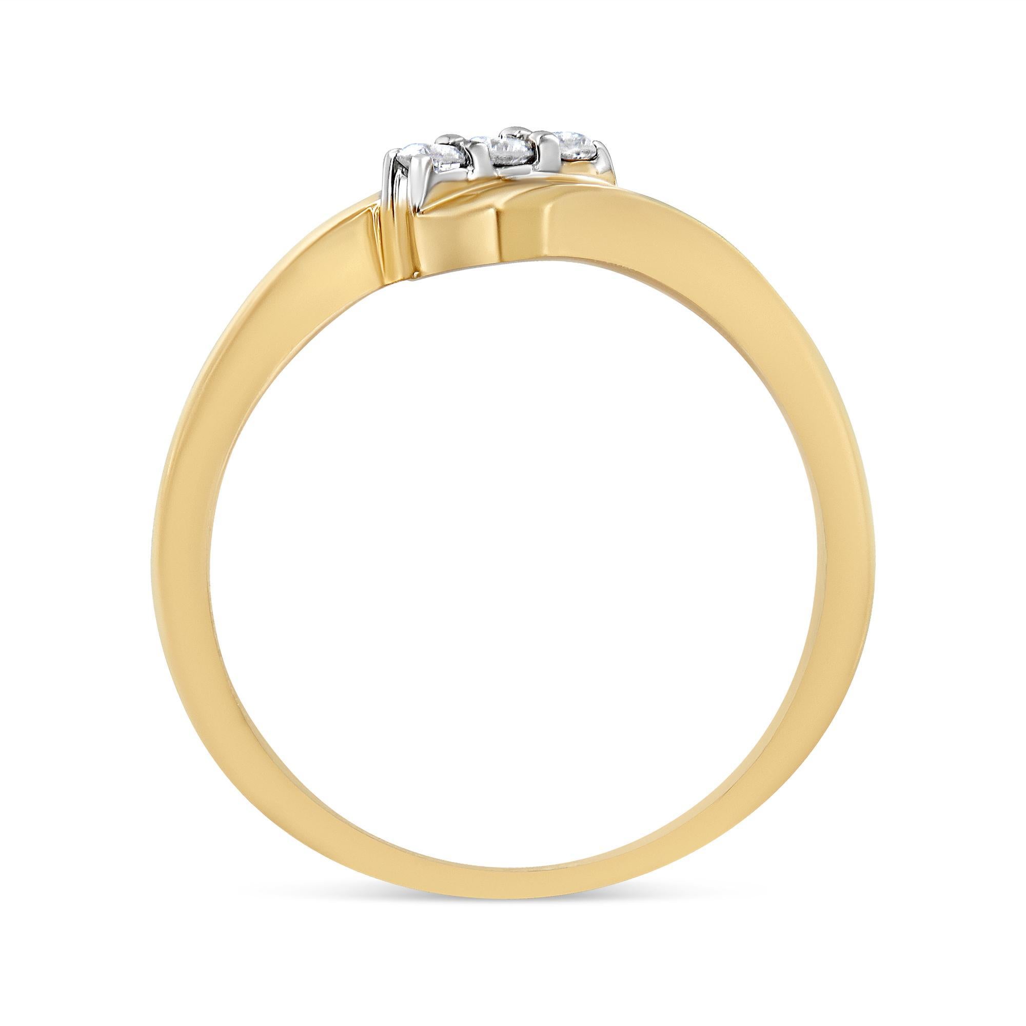 10K Gelbgold über Silber 1/10 Cttw Diamant 3-Stein Bypass Cocktail-Ring () 3