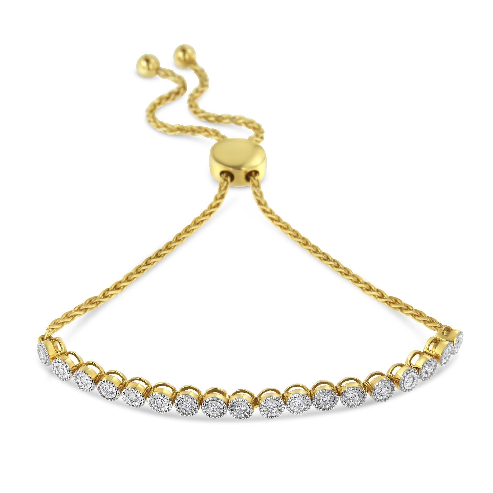 Elegant et intemporel, ce magnifique bracelet bolo en argent sterling .925 présente des maillons ronds et perlés de style milgrain, chacun serti d'un petit diamant dans une monture en forme de plaque miraculeuse. Le sertissage miracle unique centre