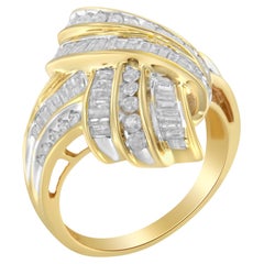 Anillo de oro amarillo de 10 quilates sobre plata de ley de 1,0 qt con nudo de diamantes en canal