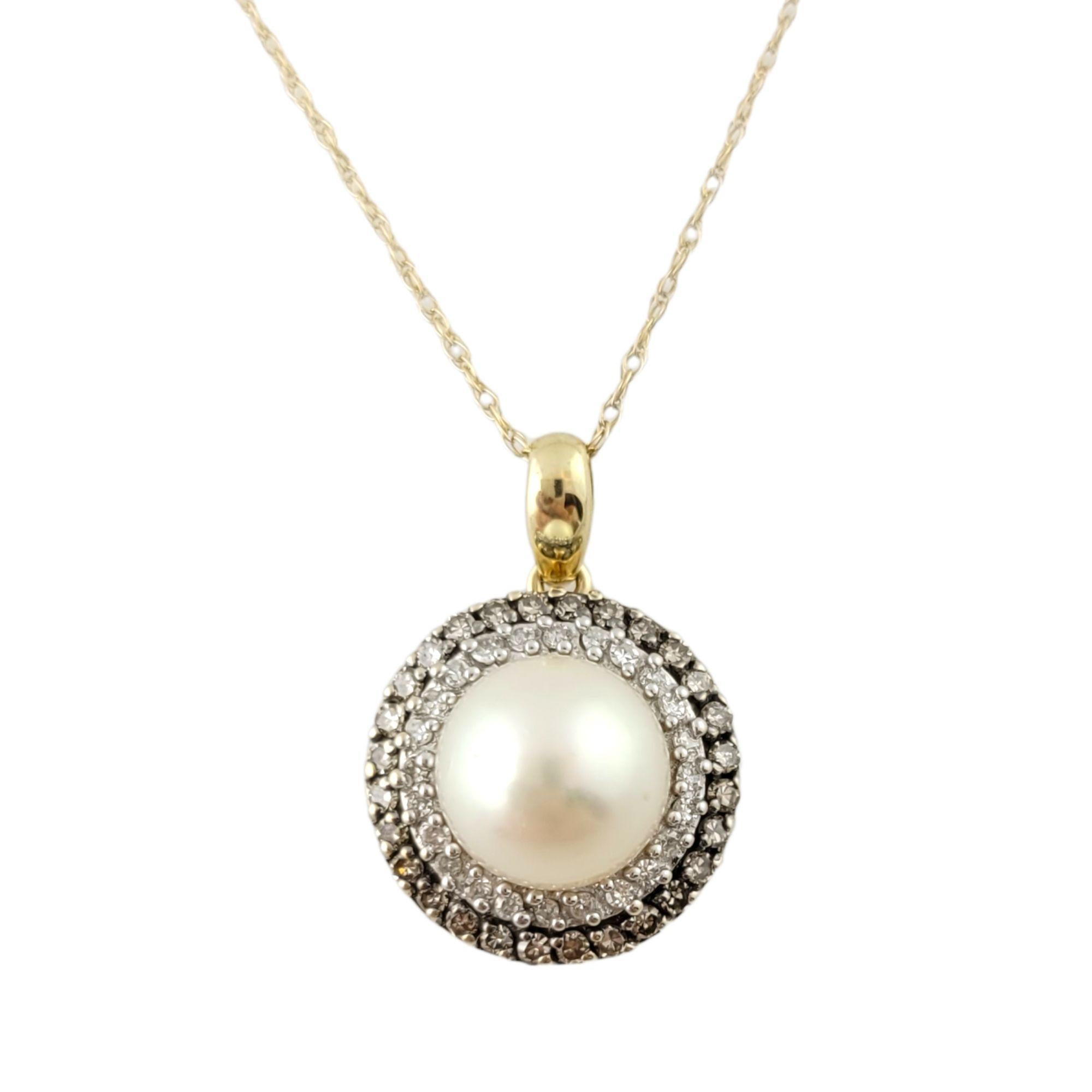 Round Cut 10k Yellow Gold Pearl Diamond Pendant with Chain For Sale