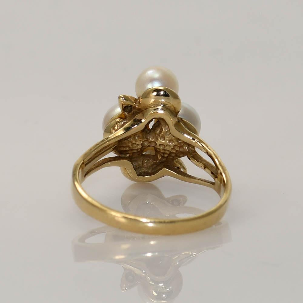 Bague en or jaune 10K avec perles et diamants 4.6g Excellent état - En vente à Laguna Beach, CA