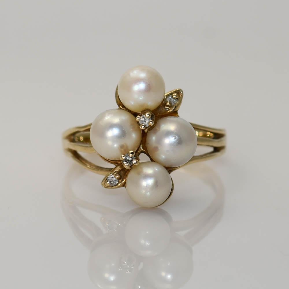 Bague en or jaune 10K avec perles et diamants 4.6g en vente 1