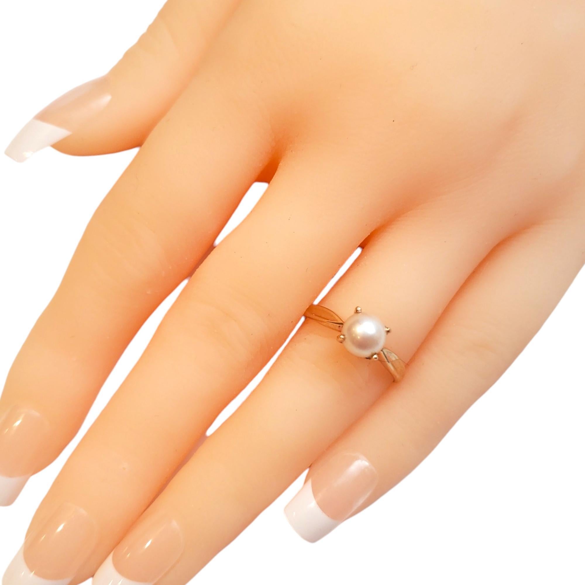 Round Cut 10K Yellow Gold Pearl Ring #17735